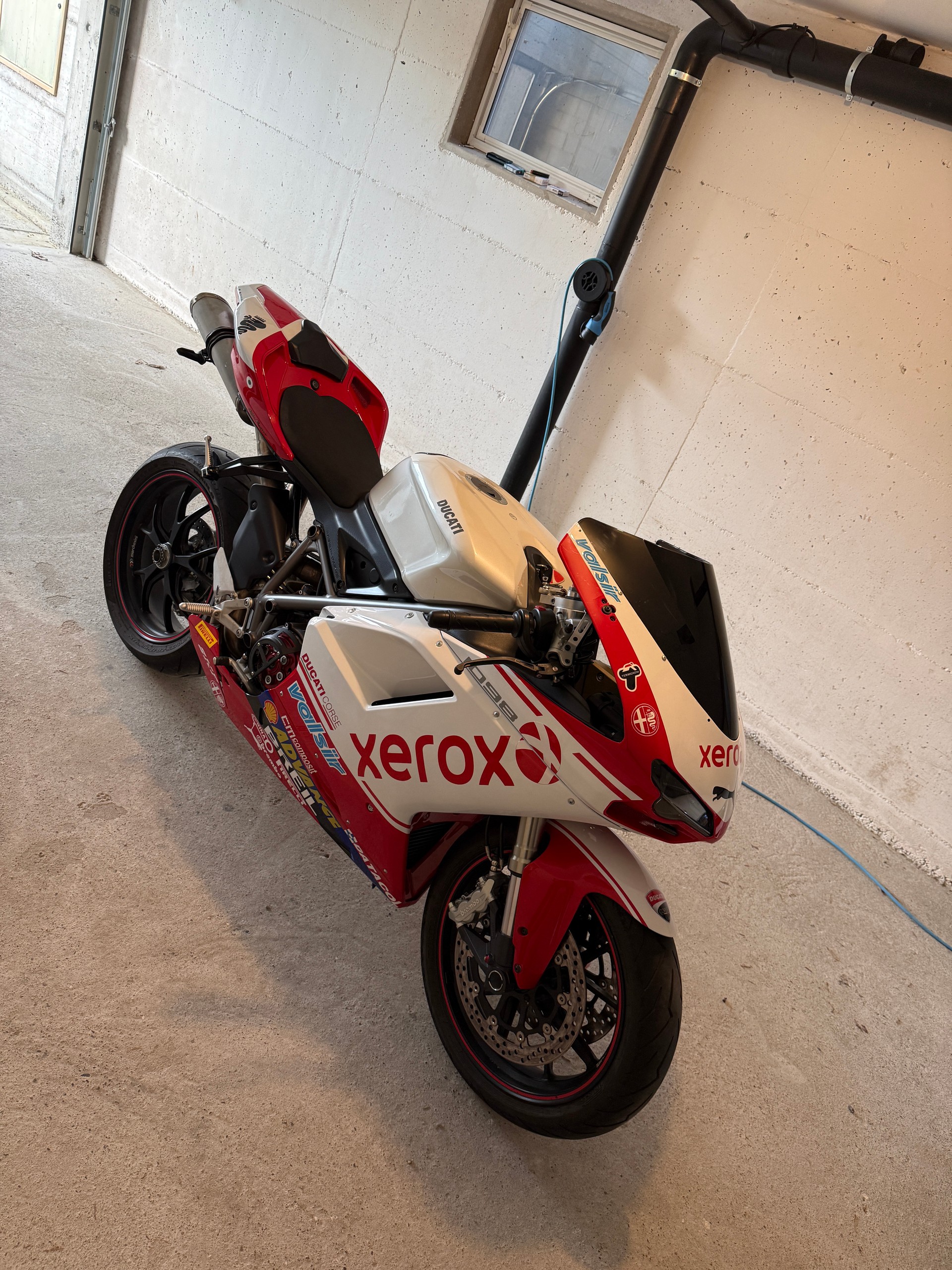 DUCATI 848-image-1
