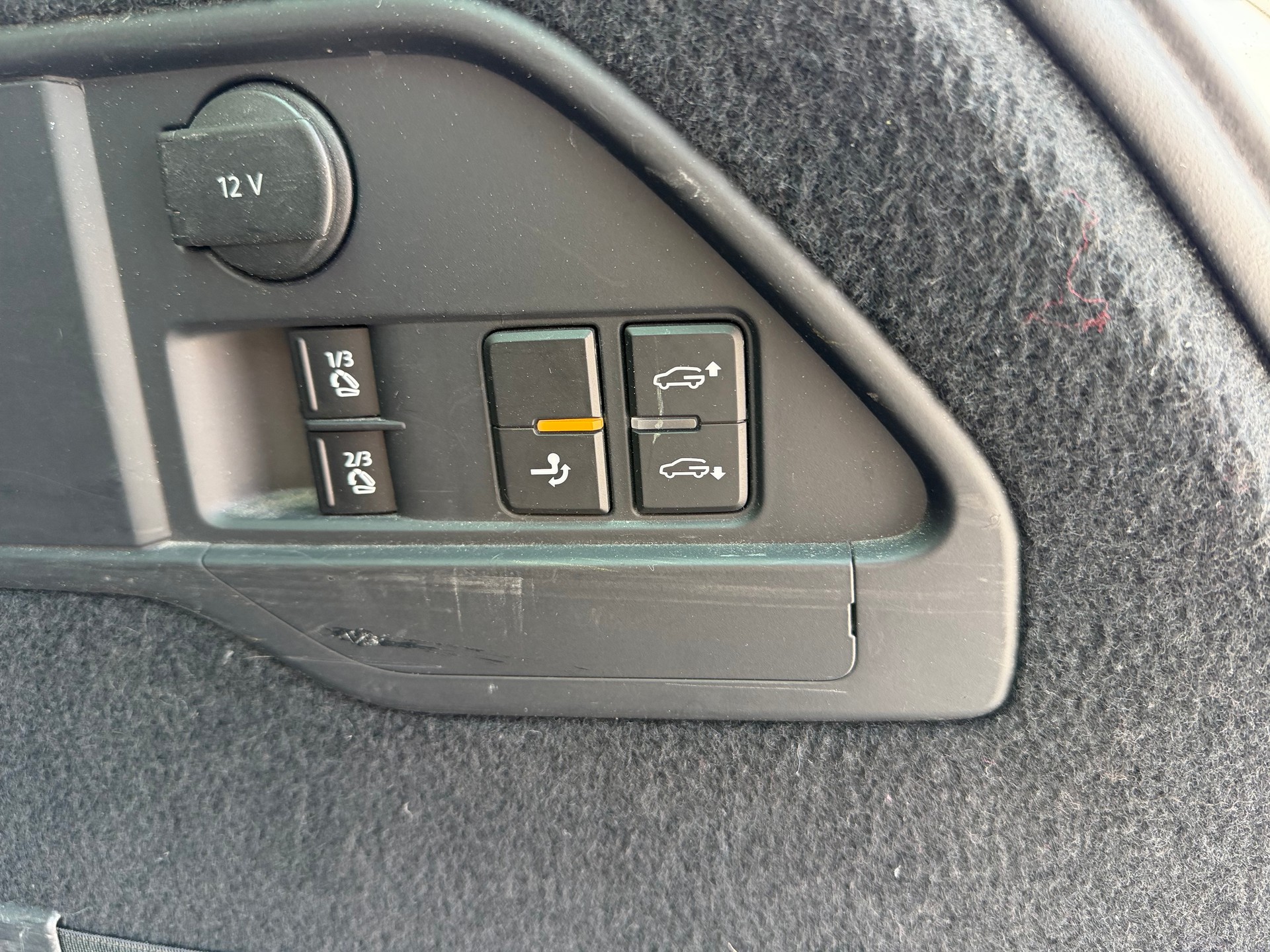 VW Touareg 3.0 TDI BlueMotion Technology Tiptronic-image-11