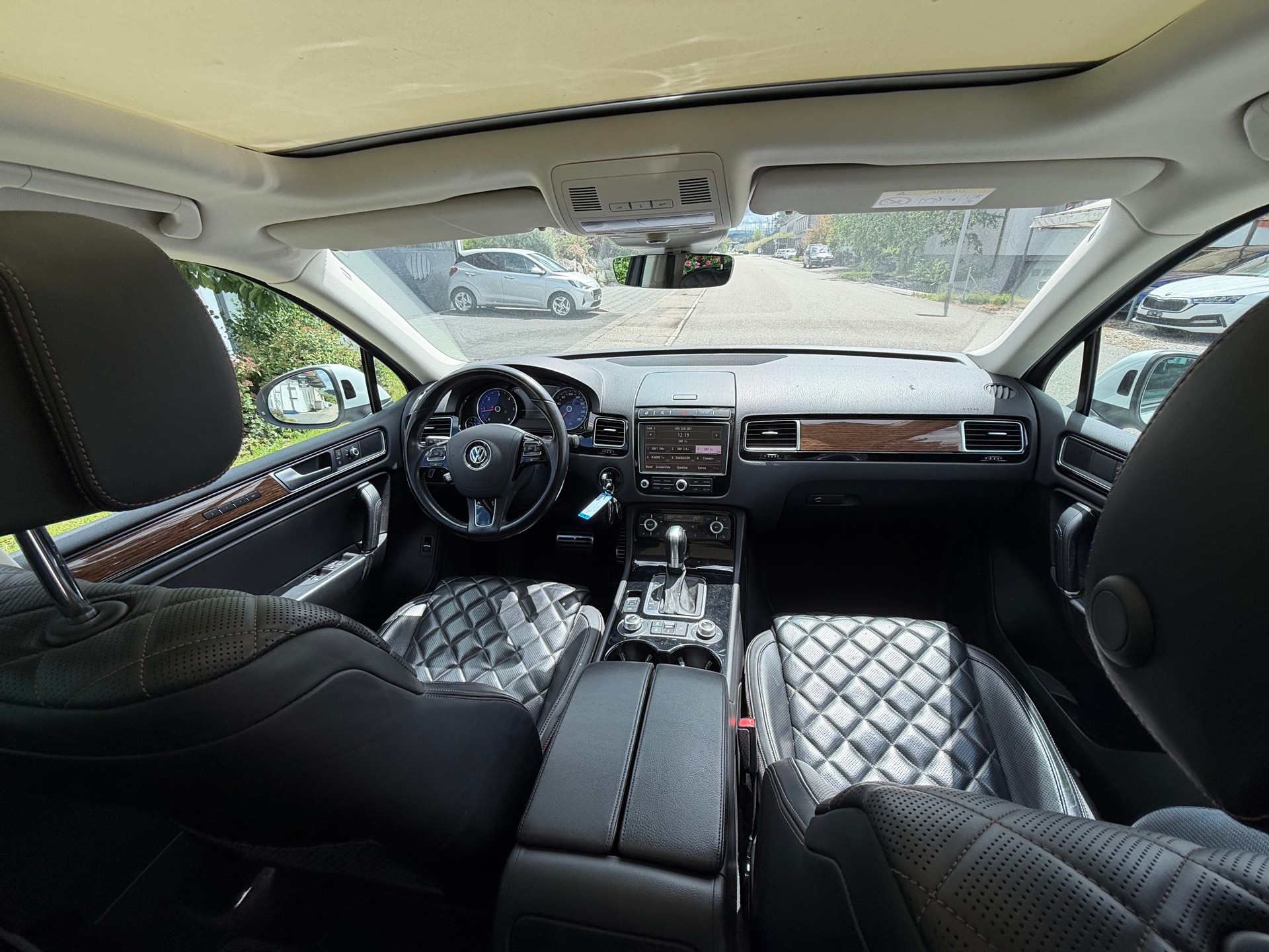VW Touareg 3.0 TDI BlueMotion Technology Tiptronic-image-8