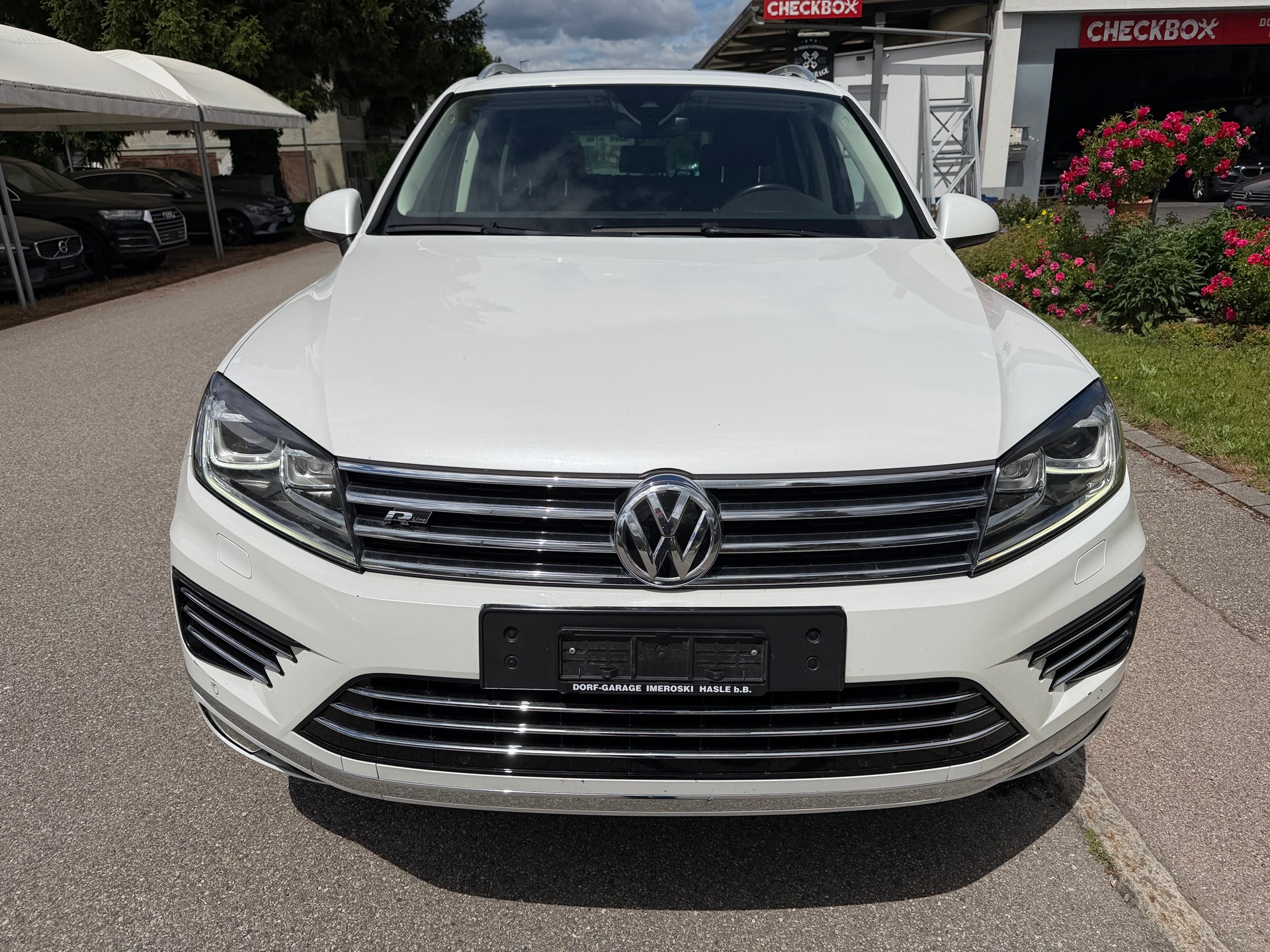 VW Touareg 3.0 TDI BlueMotion Technology Tiptronic-image-2