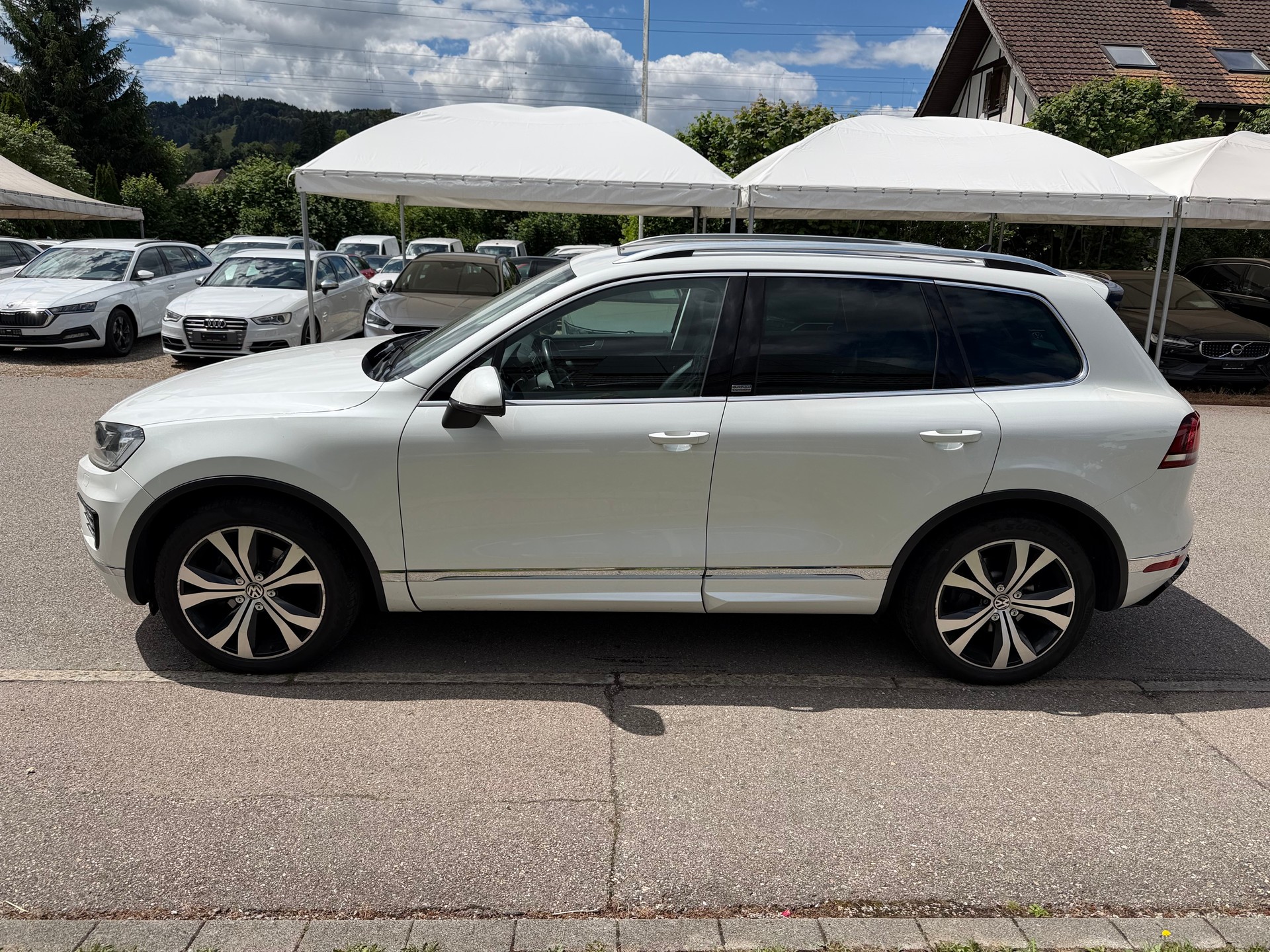 VW Touareg 3.0 TDI BlueMotion Technology Tiptronic-image-3