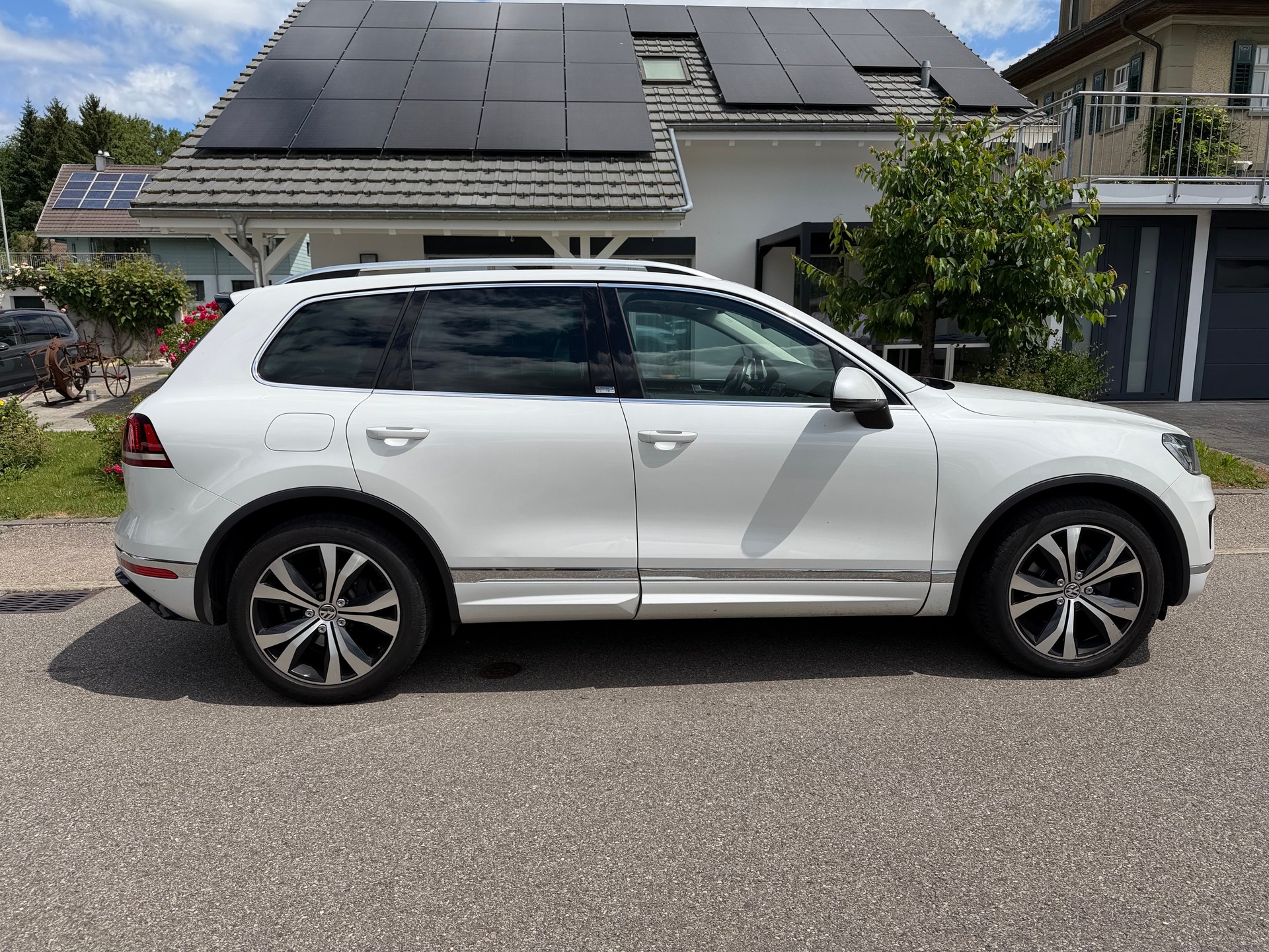 VW Touareg 3.0 TDI BlueMotion Technology Tiptronic-image-4