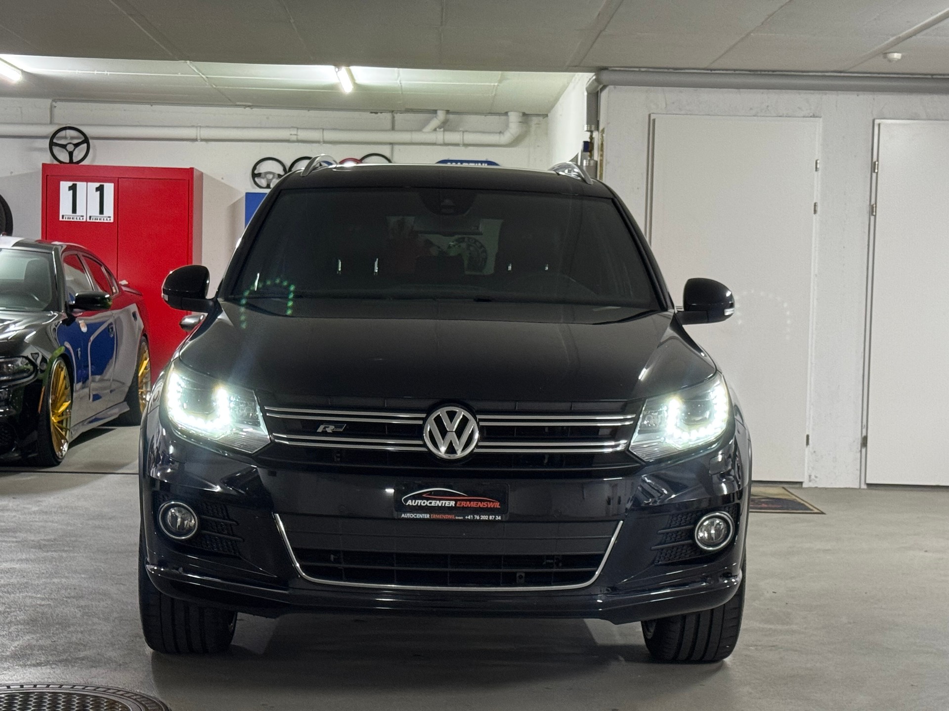 VW Tiguan 2.0 TSI R-Line Design 4Motion DSG mit AHK-image-1