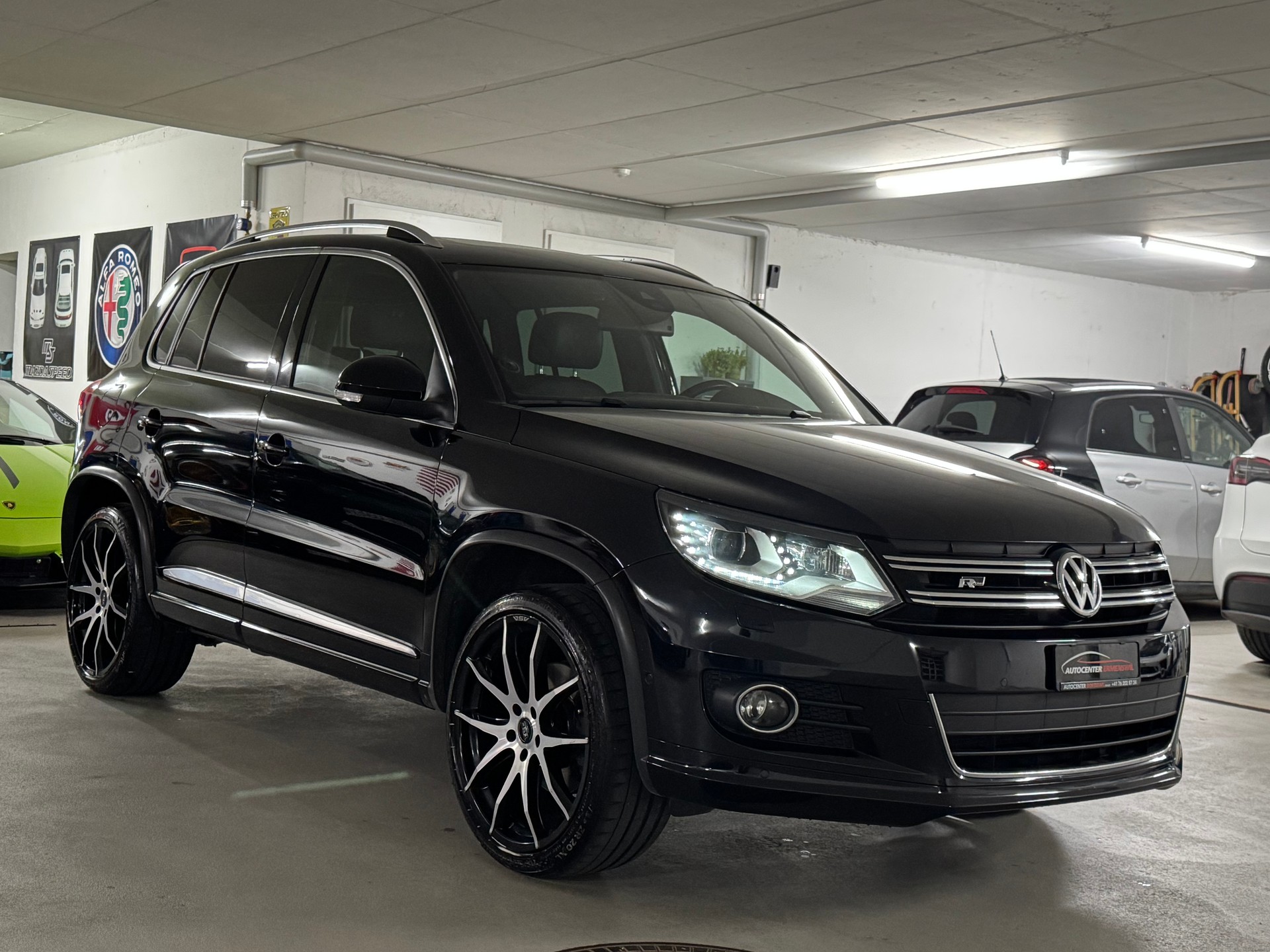 VW Tiguan 2.0 TSI R-Line Design 4Motion DSG mit AHK-image-2