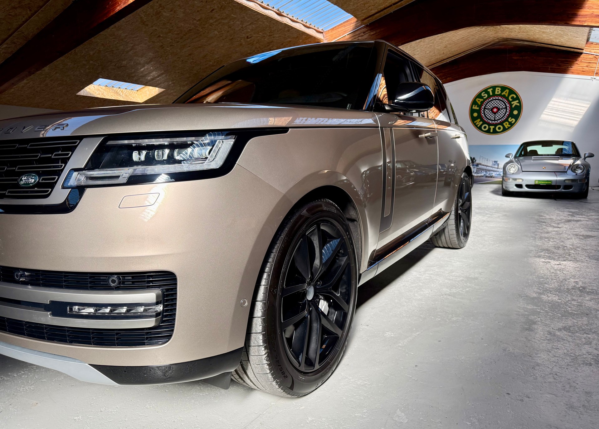 LAND ROVER Range Rover PHEV P550e HSE-image-4