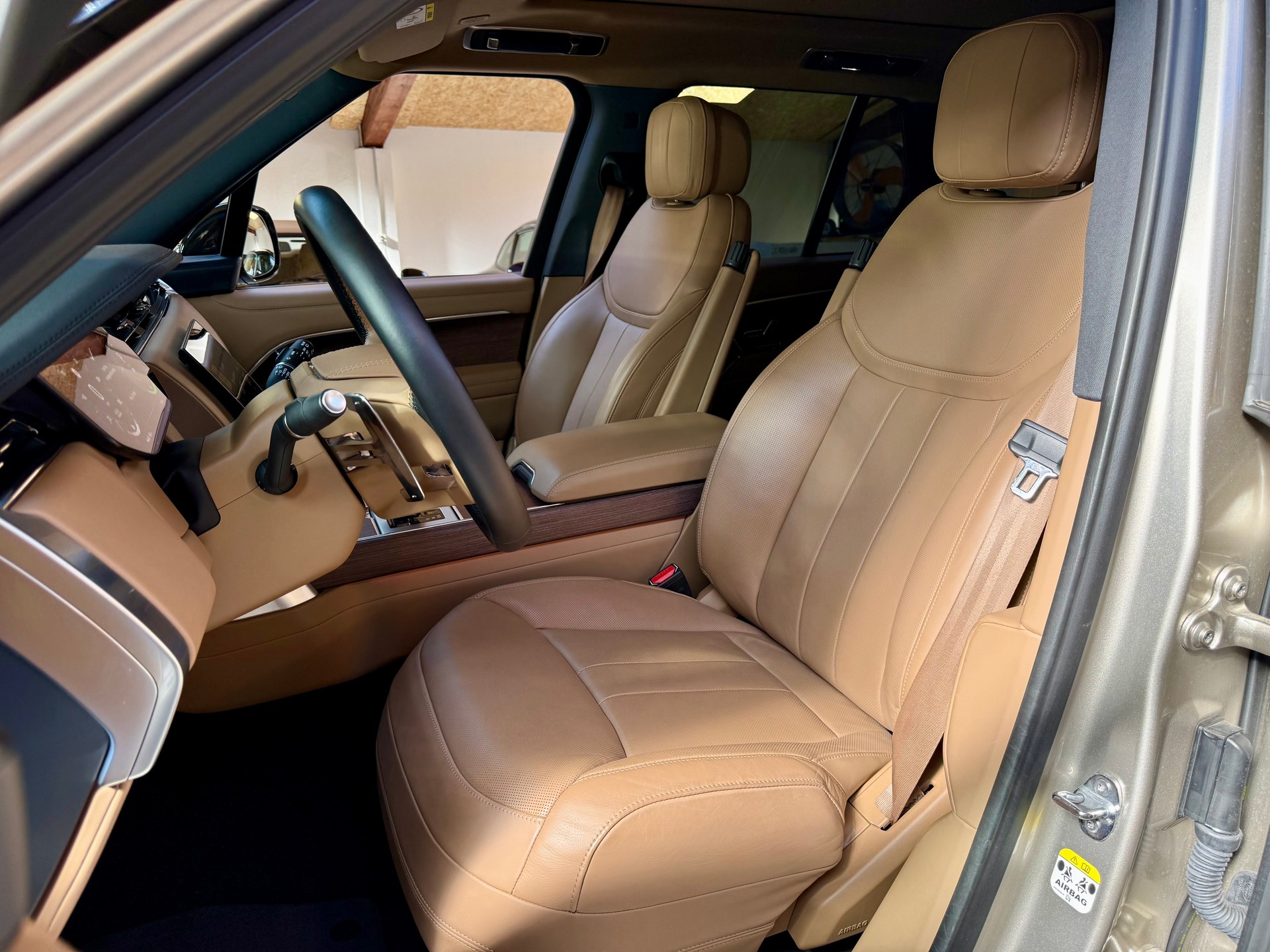 LAND ROVER Range Rover PHEV P550e HSE-image-9