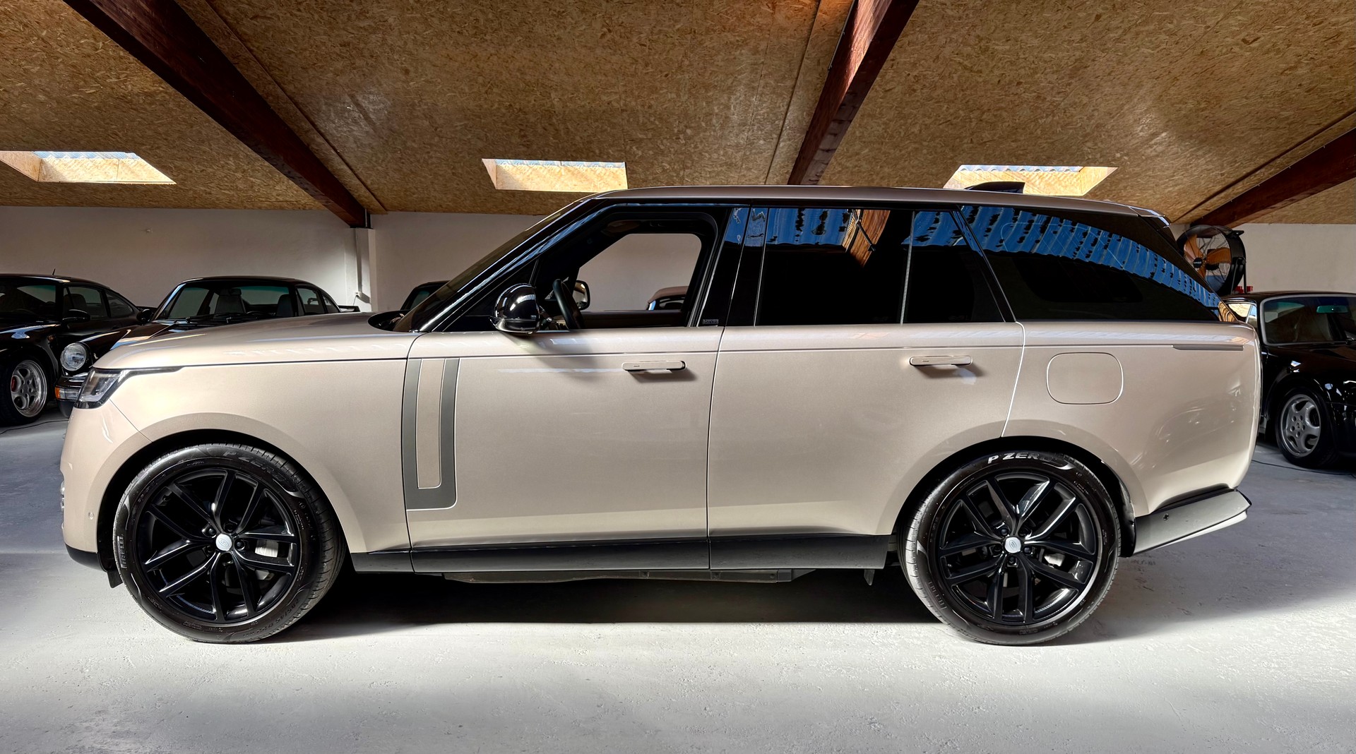 LAND ROVER Range Rover PHEV P550e HSE-image-1