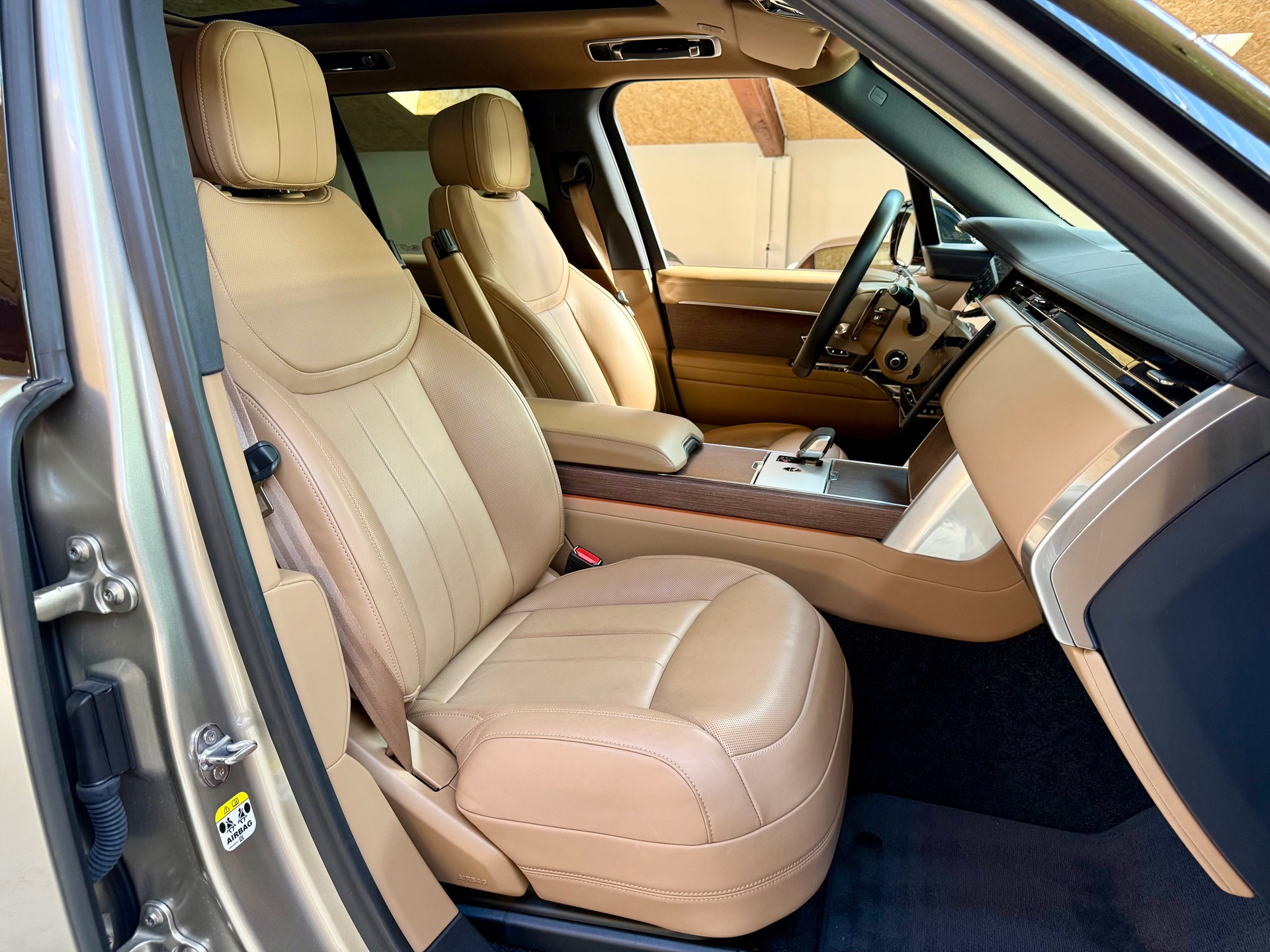LAND ROVER Range Rover PHEV P550e HSE-image-12
