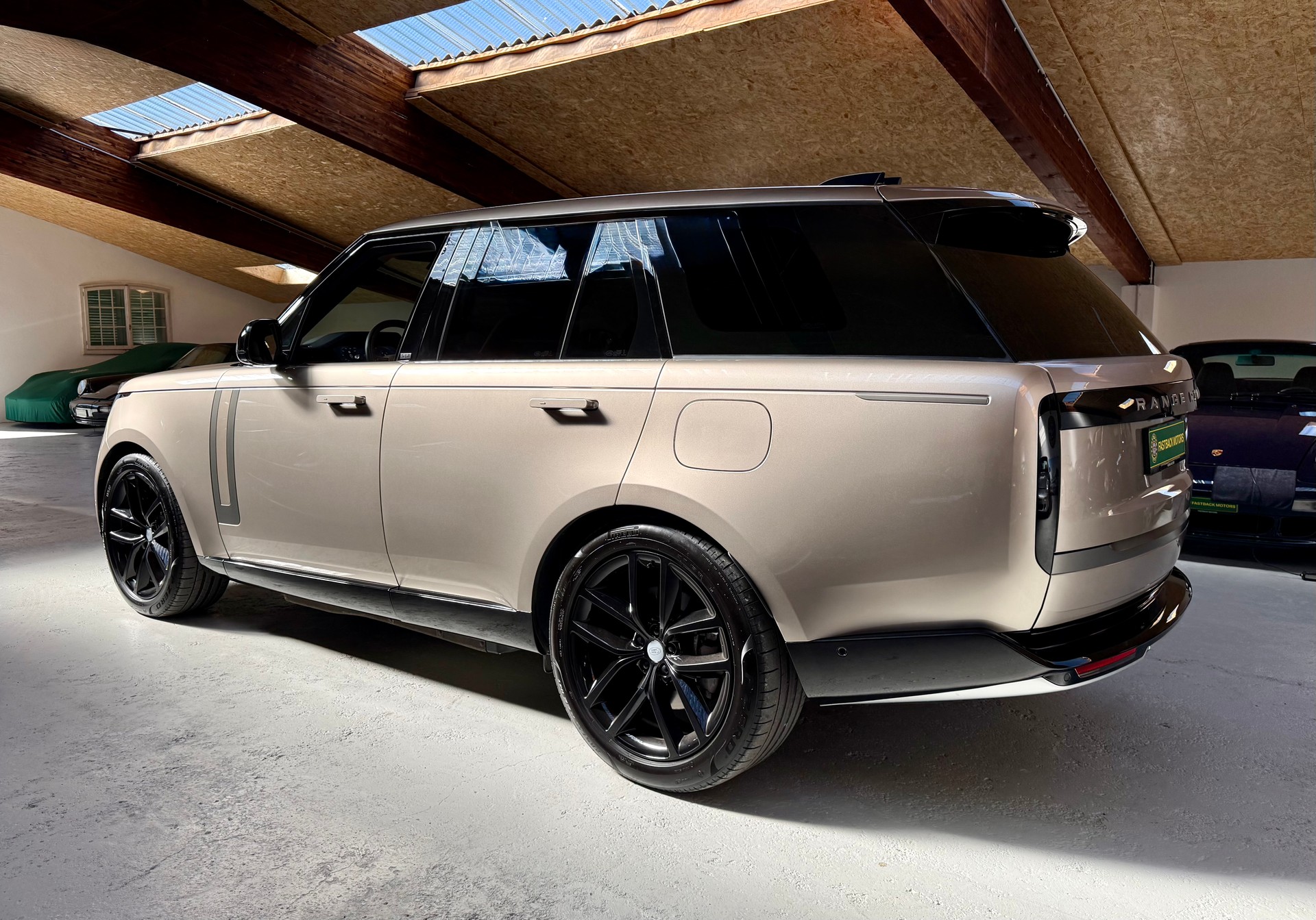 LAND ROVER Range Rover PHEV P550e HSE-image-2