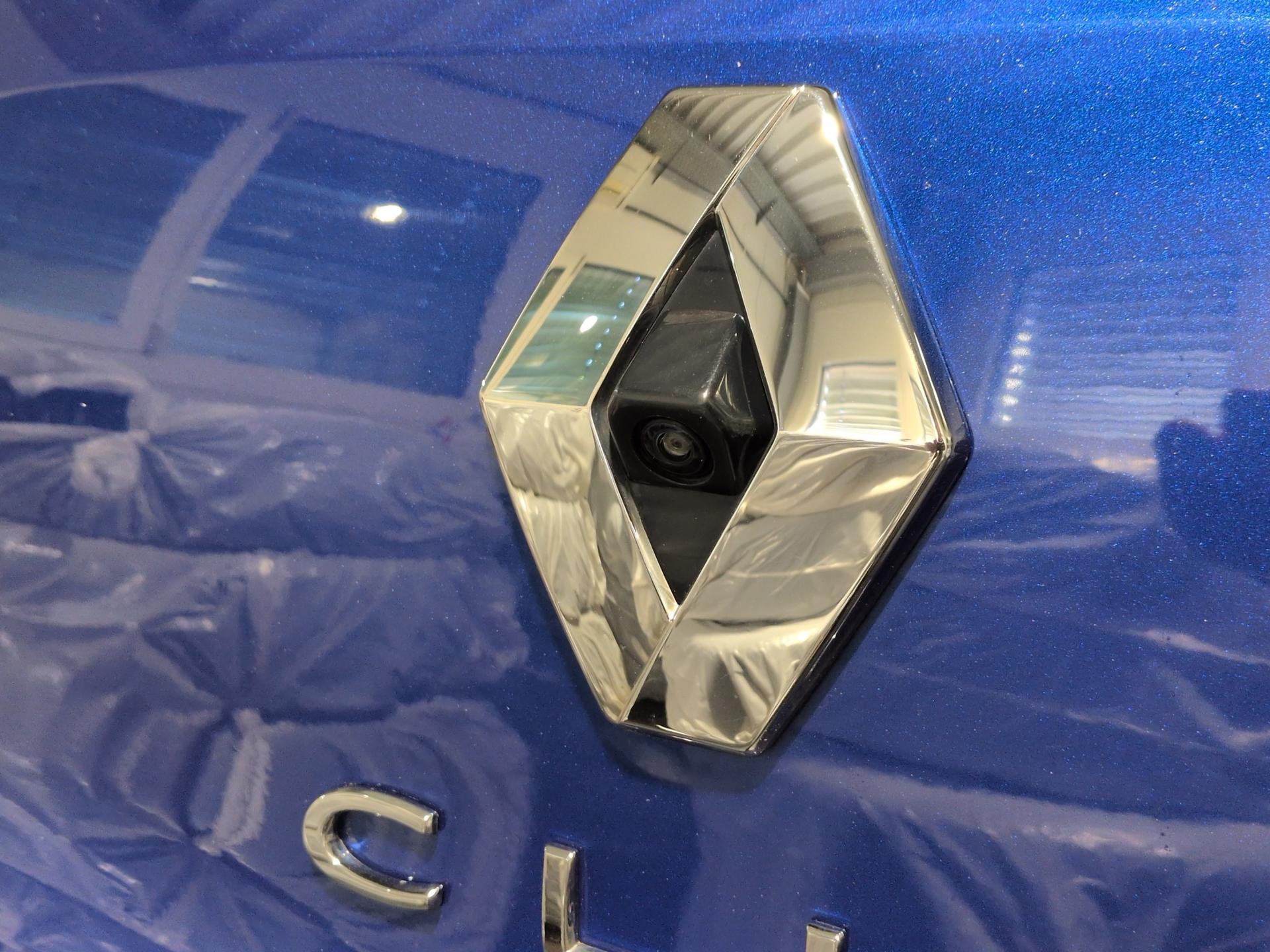 RENAULT Clio 1.6 E-Tech Intens-image-19