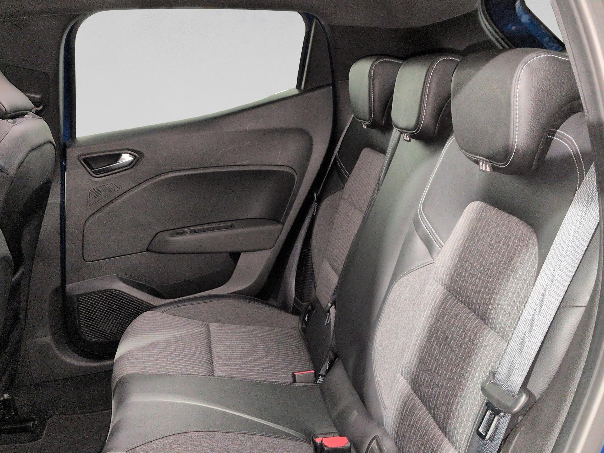 RENAULT Clio 1.6 E-Tech Intens-image-14