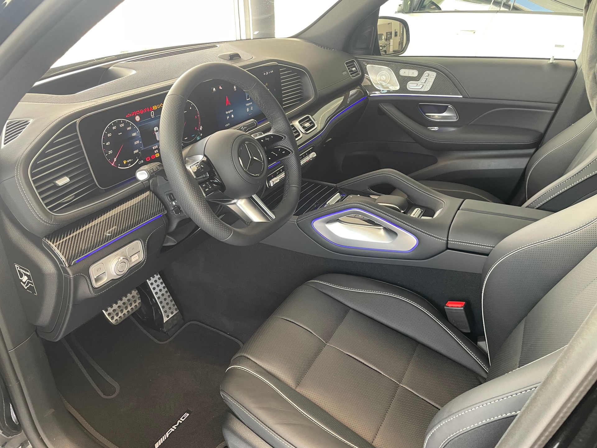 MERCEDES-BENZ GLS 450 d 4Matic 9G-Tronic AMG Line-image-11