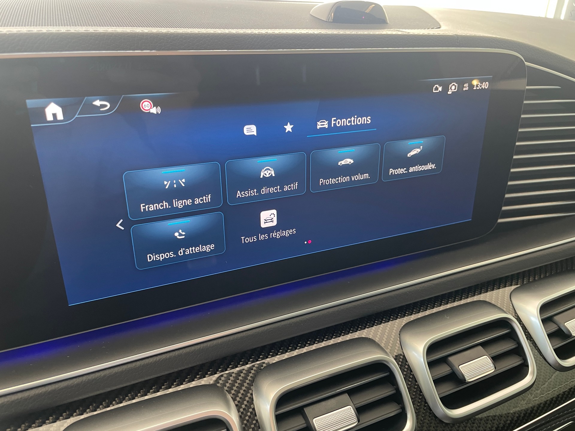 MERCEDES-BENZ GLS 450 d 4Matic 9G-Tronic AMG Line-image-28