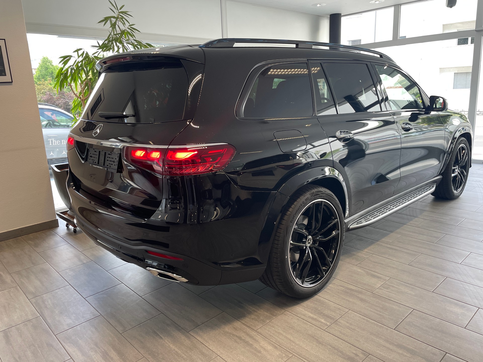 MERCEDES-BENZ GLS 450 d 4Matic 9G-Tronic AMG Line-image-4