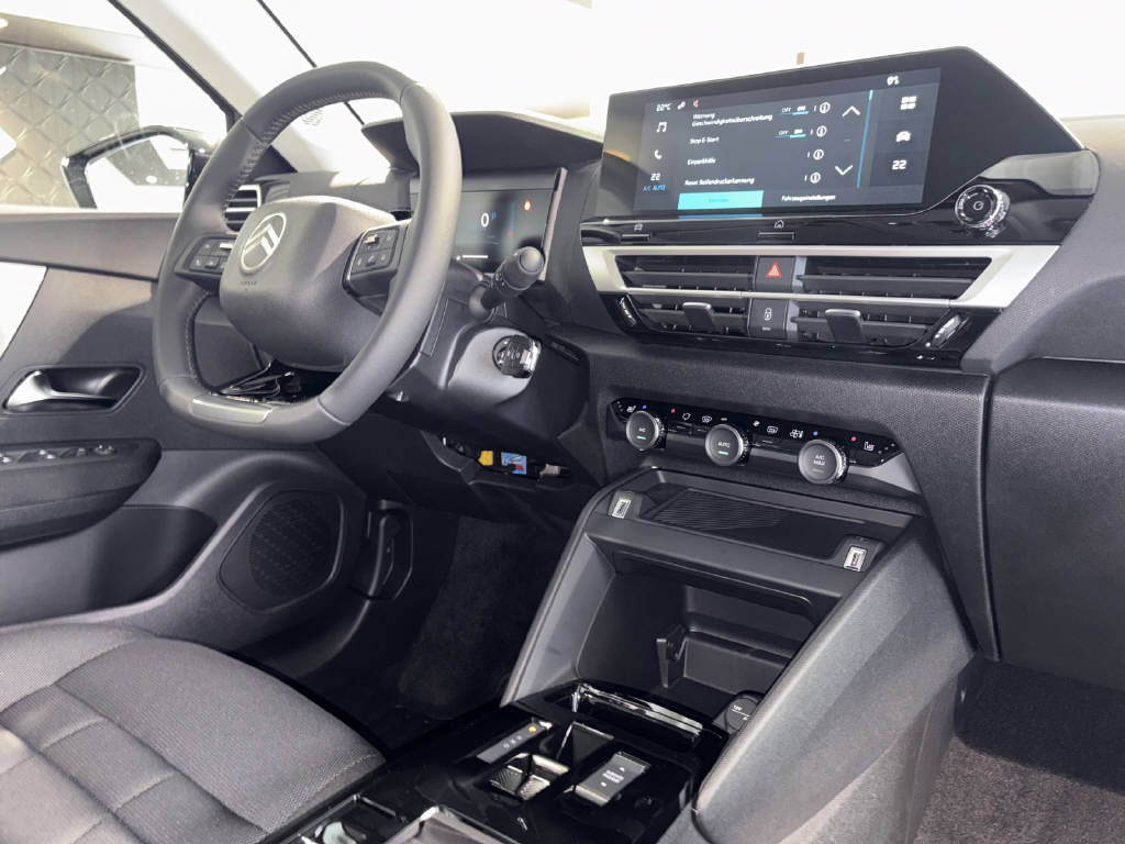 CITROEN C4 1.2 Hybrid Plus-image-10