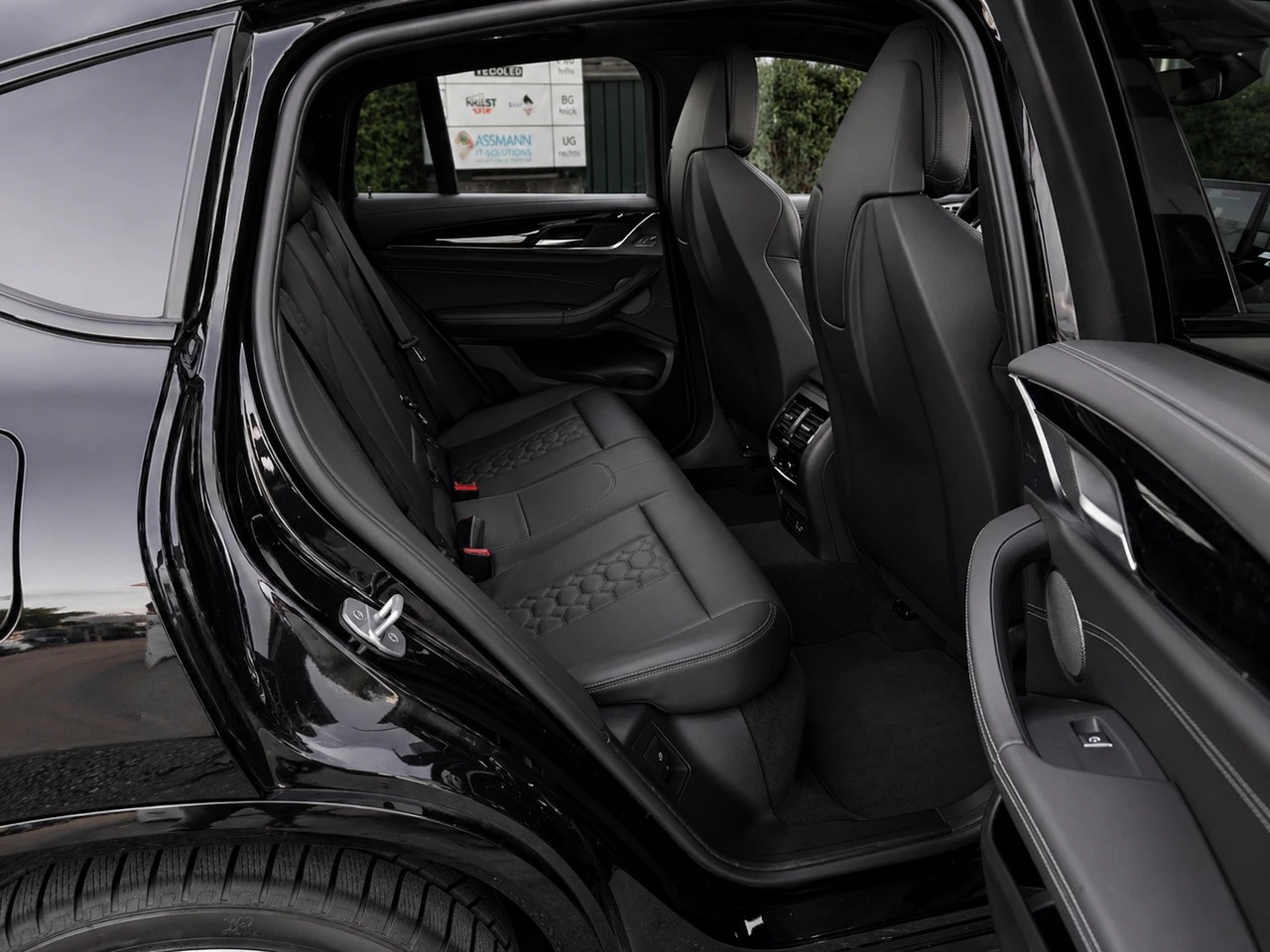 BMW X4 M Competition CH - FAHRZEUG-image-9