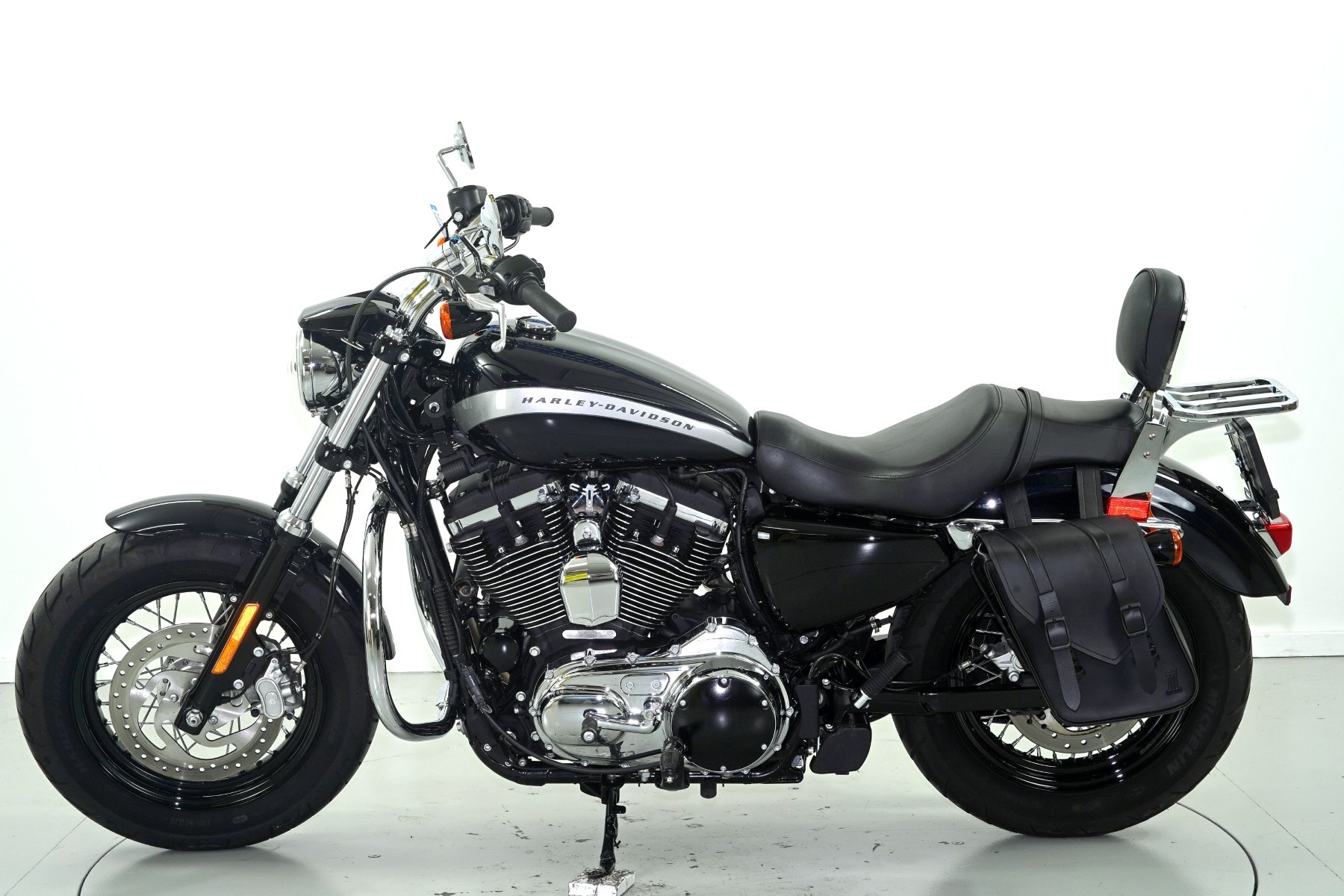 HARLEY-DAVIDSON XL 1200C ABS-image-4