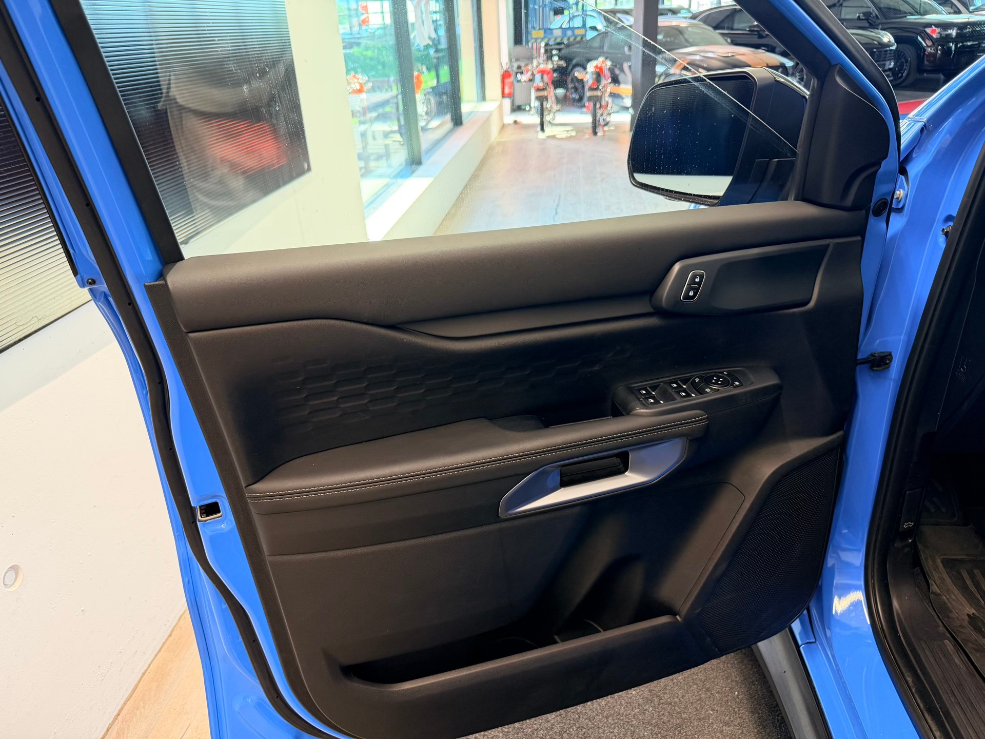 FORD Ranger MS/RT 3.0 Eco Blue e-4WD Automat-image-11