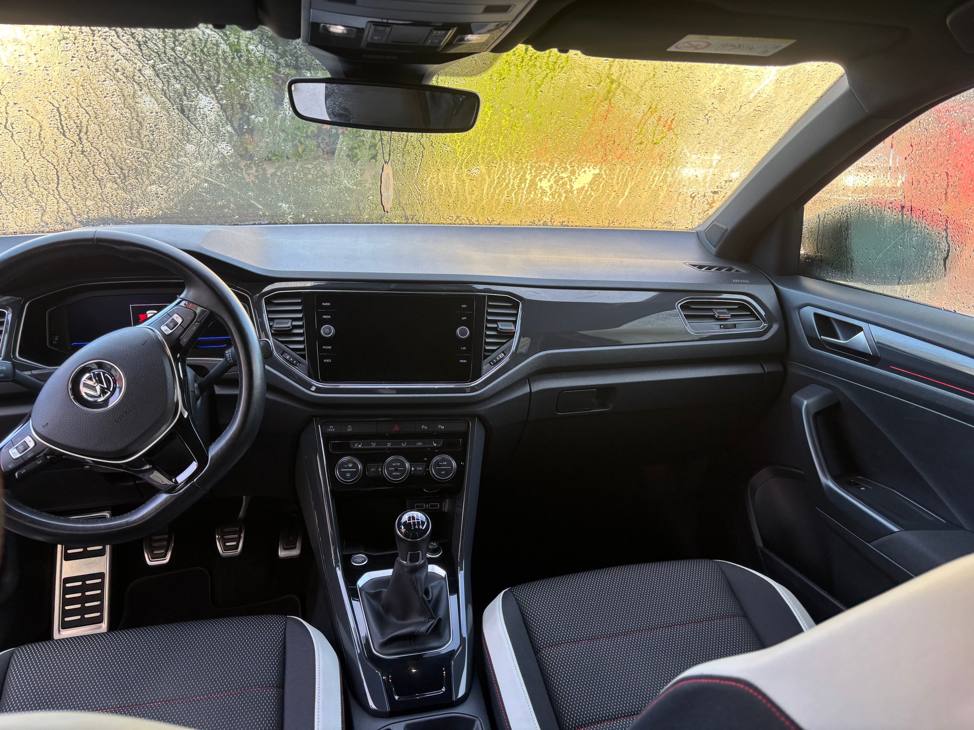 VW 1.5 TSI Advance-image-5