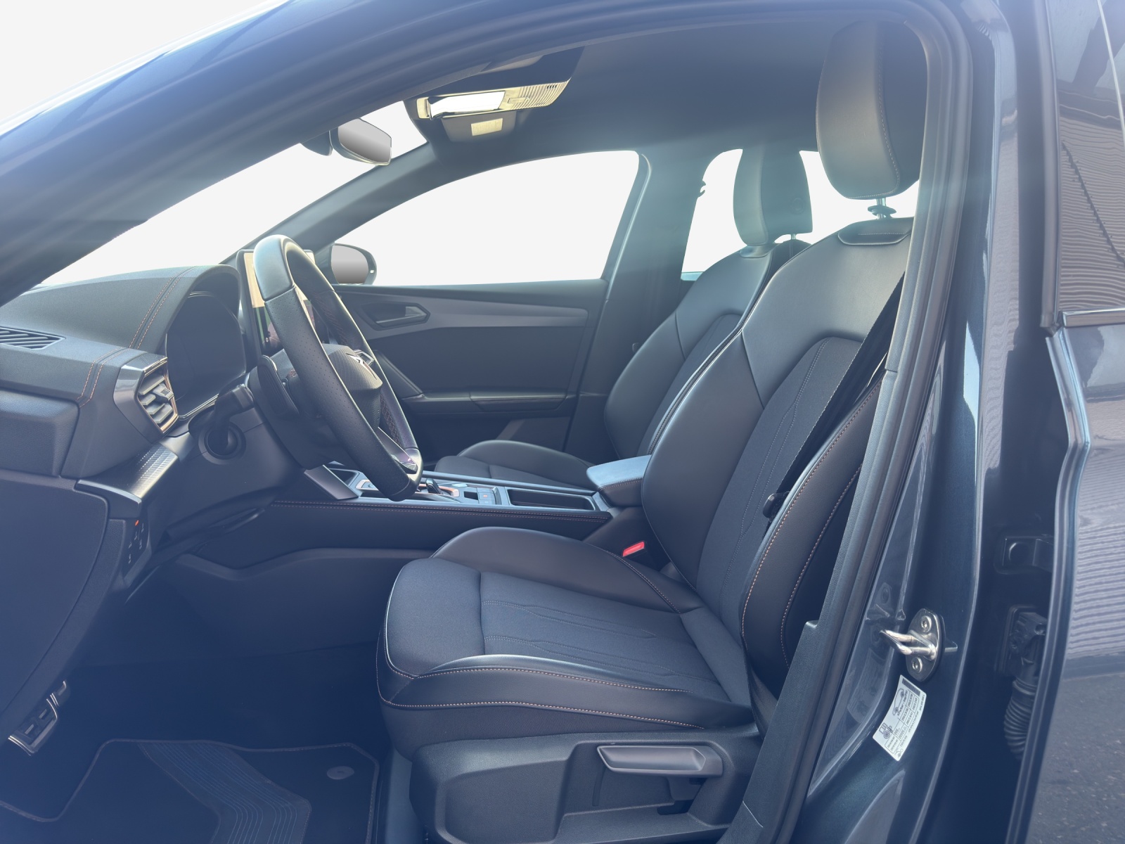 CUPRA LEON ST 1.5 eTSI DSG-image-7