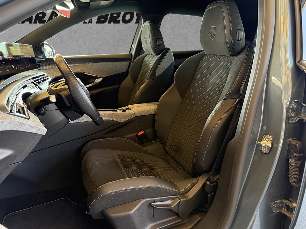 PEUGEOT 3008 1.2 Hybrid GT-image-8