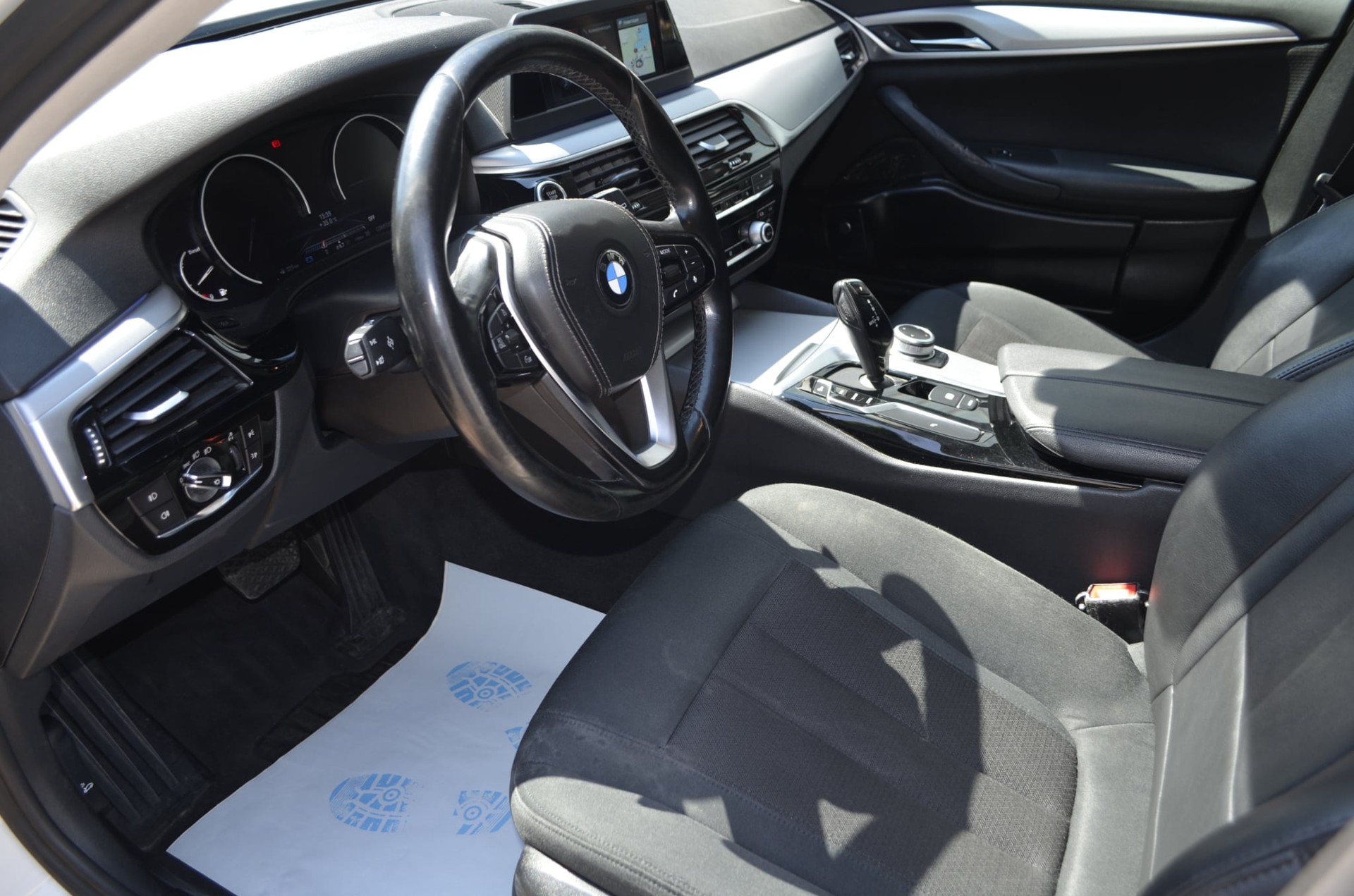 BMW 530d xDrive Touring Steptronic-image-6