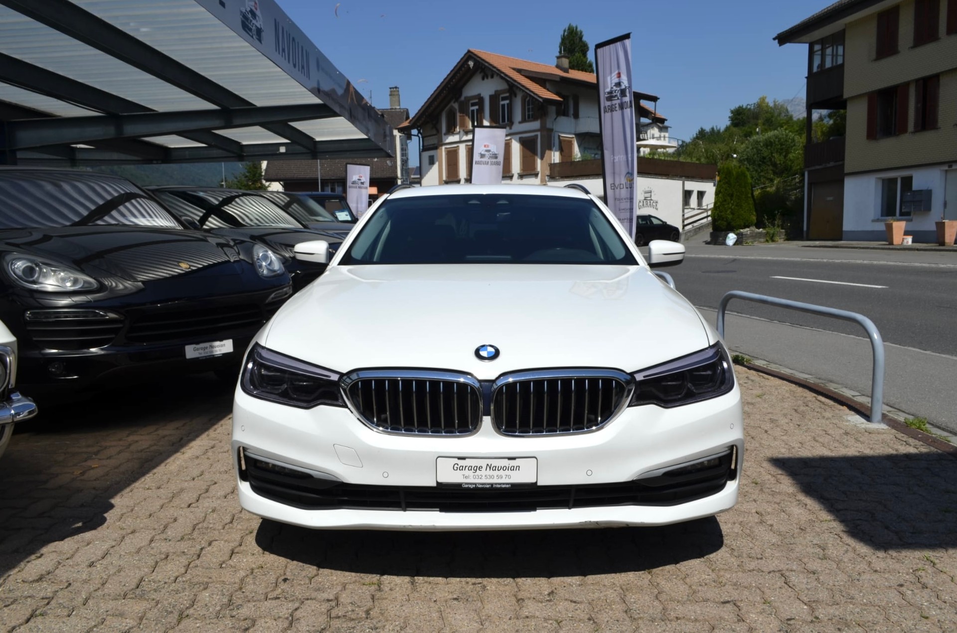 BMW 530d xDrive Touring Steptronic-image-2