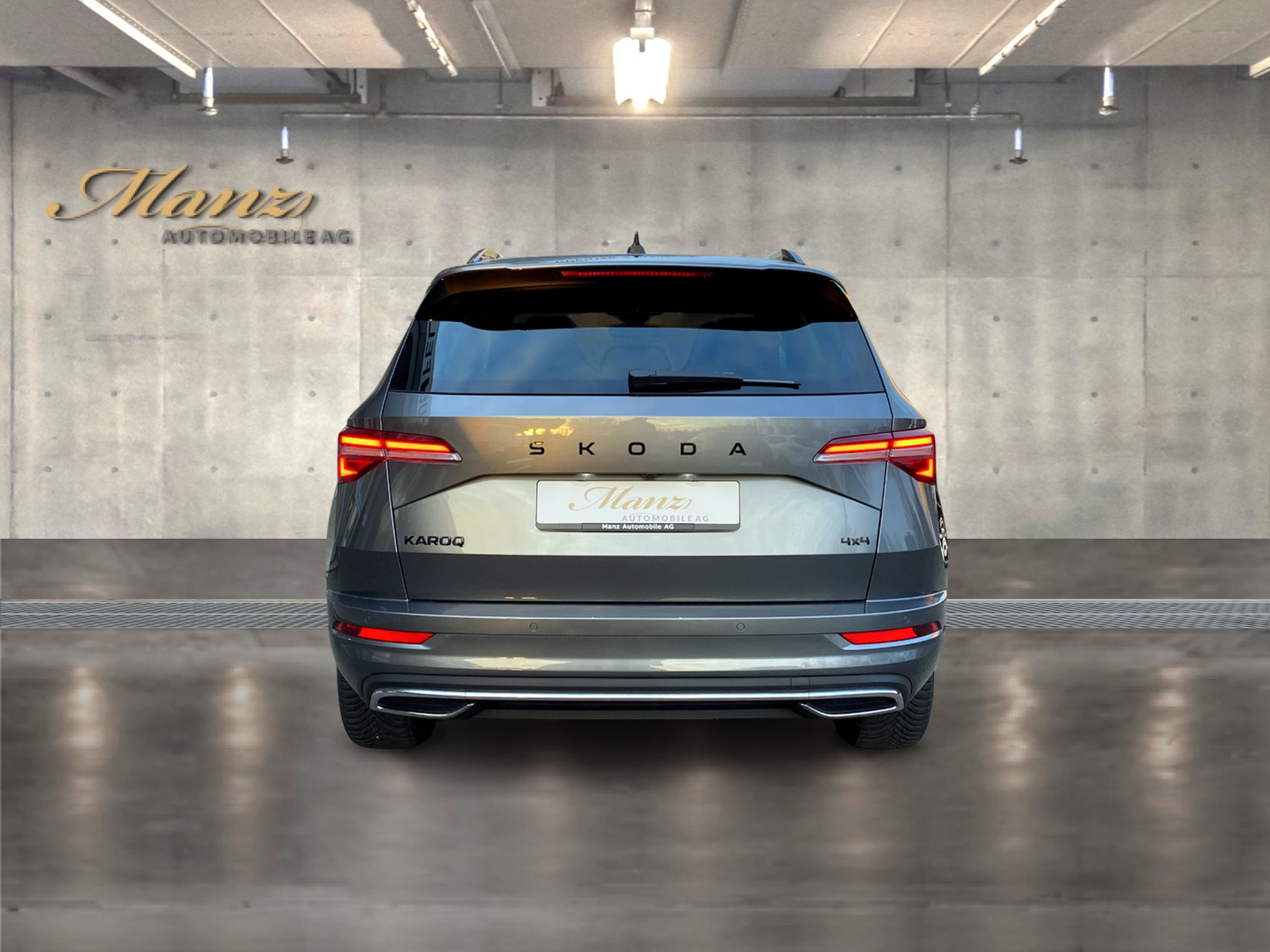 SKODA Karoq 2.0 TSI 190PS SportLine 4x4 DSG Top-Ausstattung **Panoramadach**-image-4