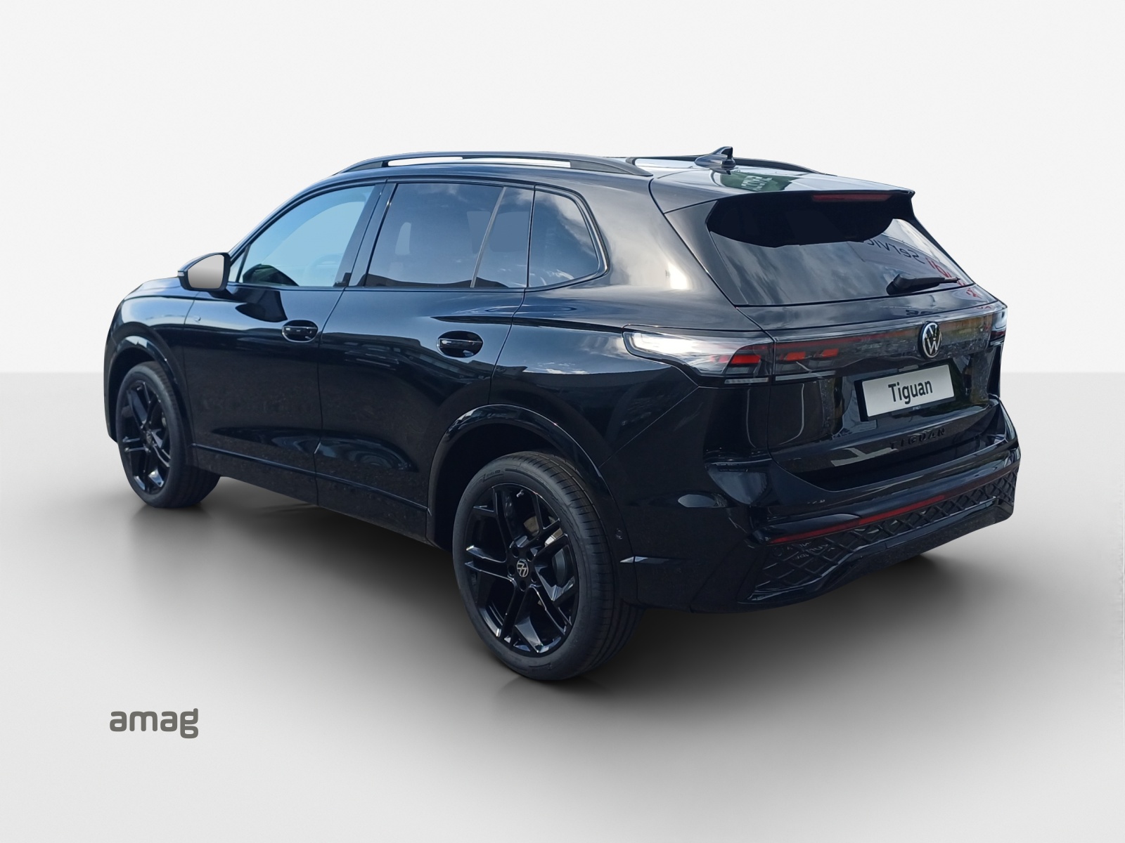 VW Tiguan 2.0 TSI DSG R-Line United 4Motion-image-2