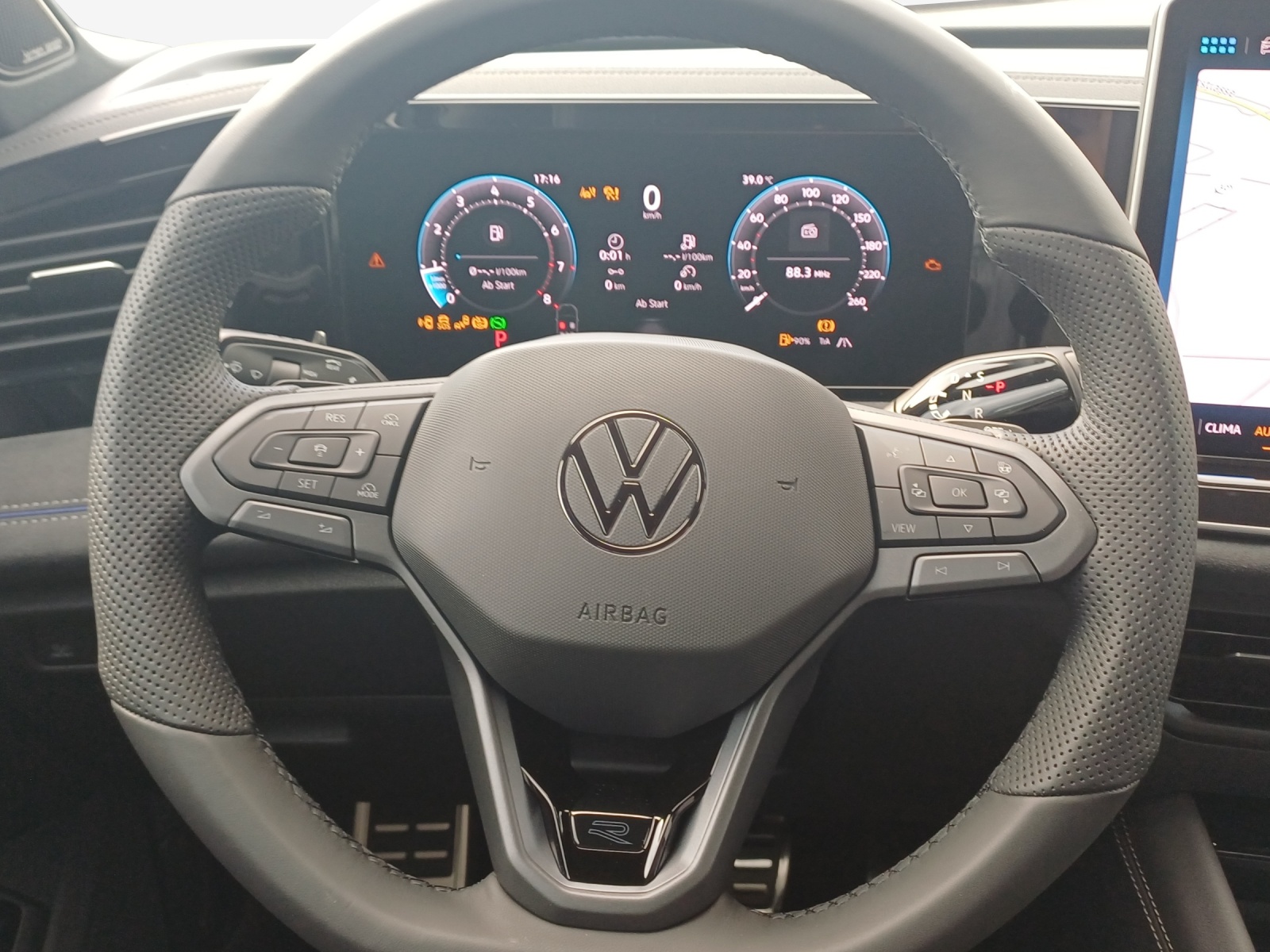 VW Tiguan 2.0 TSI DSG R-Line United 4Motion-image-9