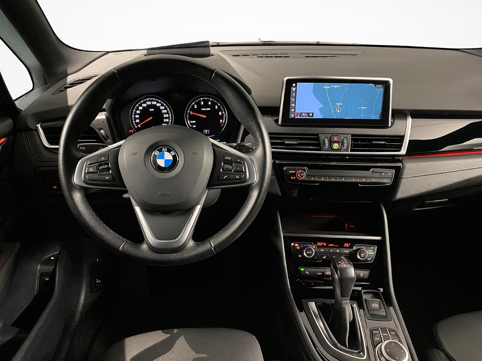 BMW 225xe Active Tourer-image-8