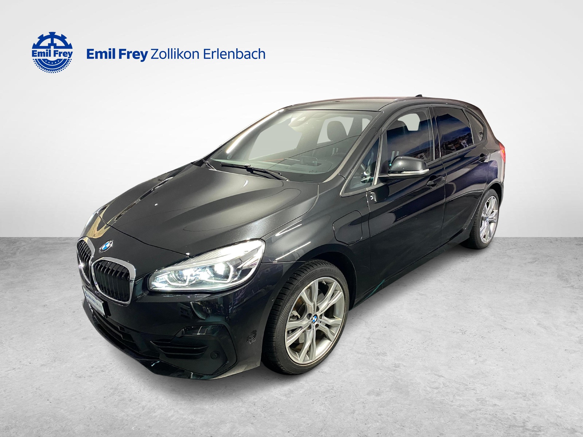 BMW 225xe Active Tourer-image-0
