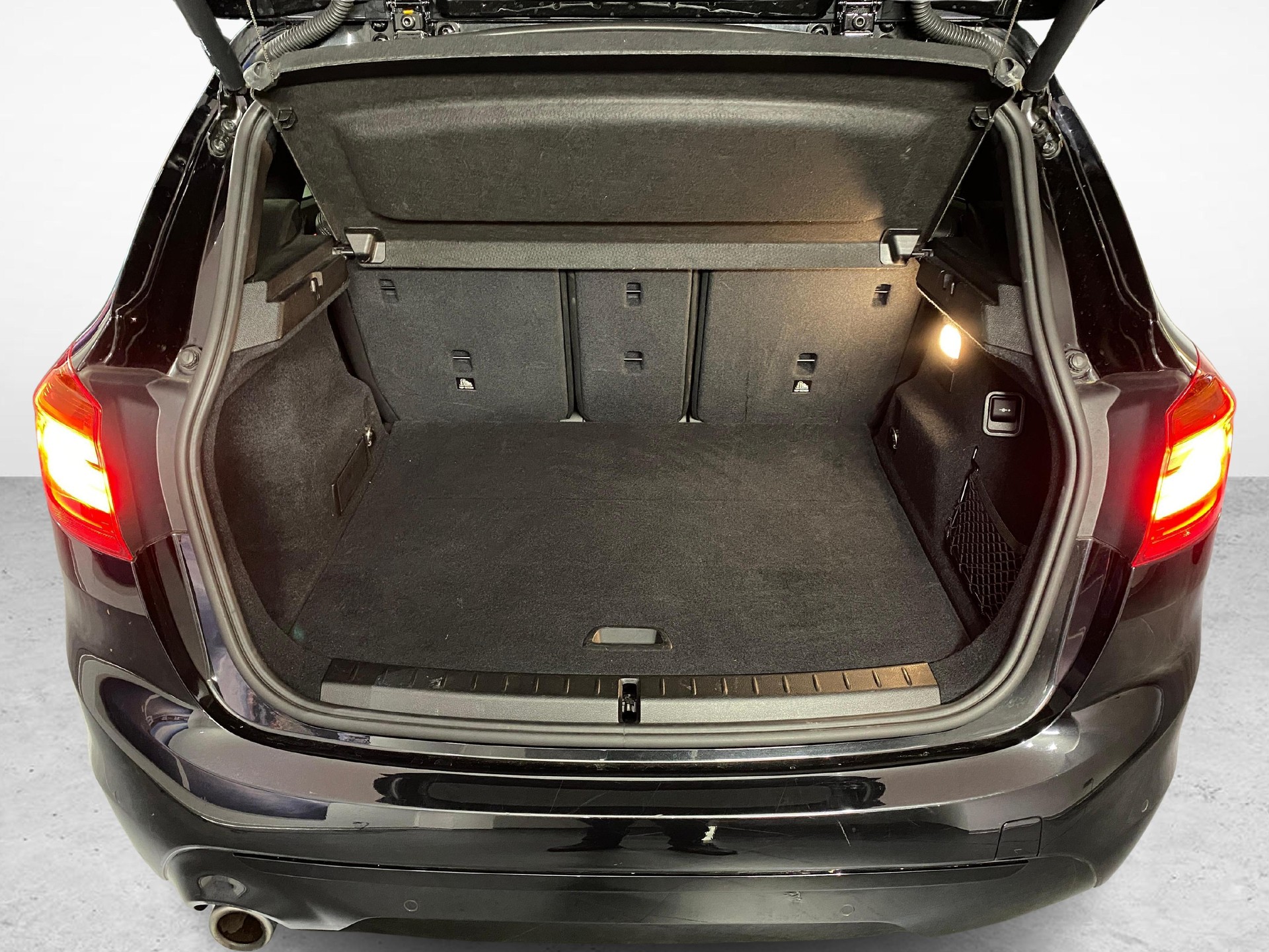 BMW 225xe Active Tourer-image-11