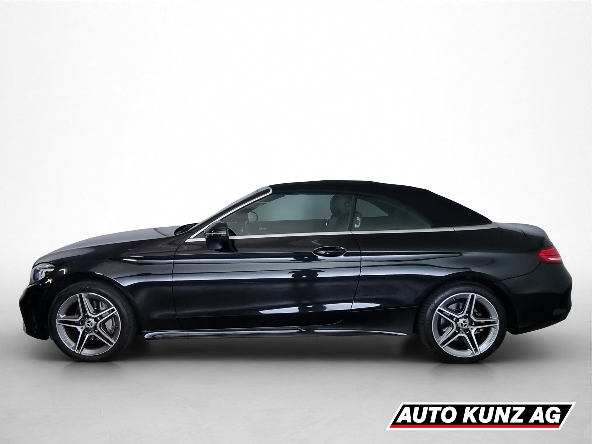 MERCEDES-BENZ C 200 AMG Line 4matic Cabriolet-showroom-element-2
