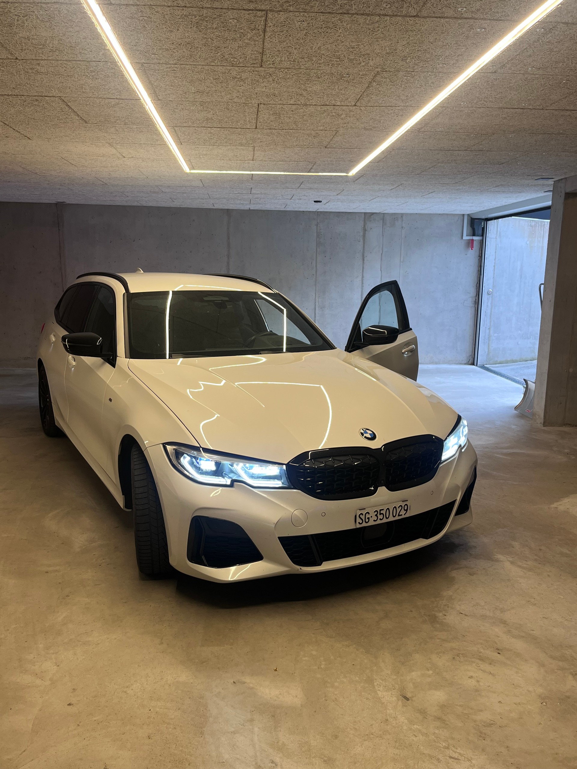 BMW M340i xDrive-image-0