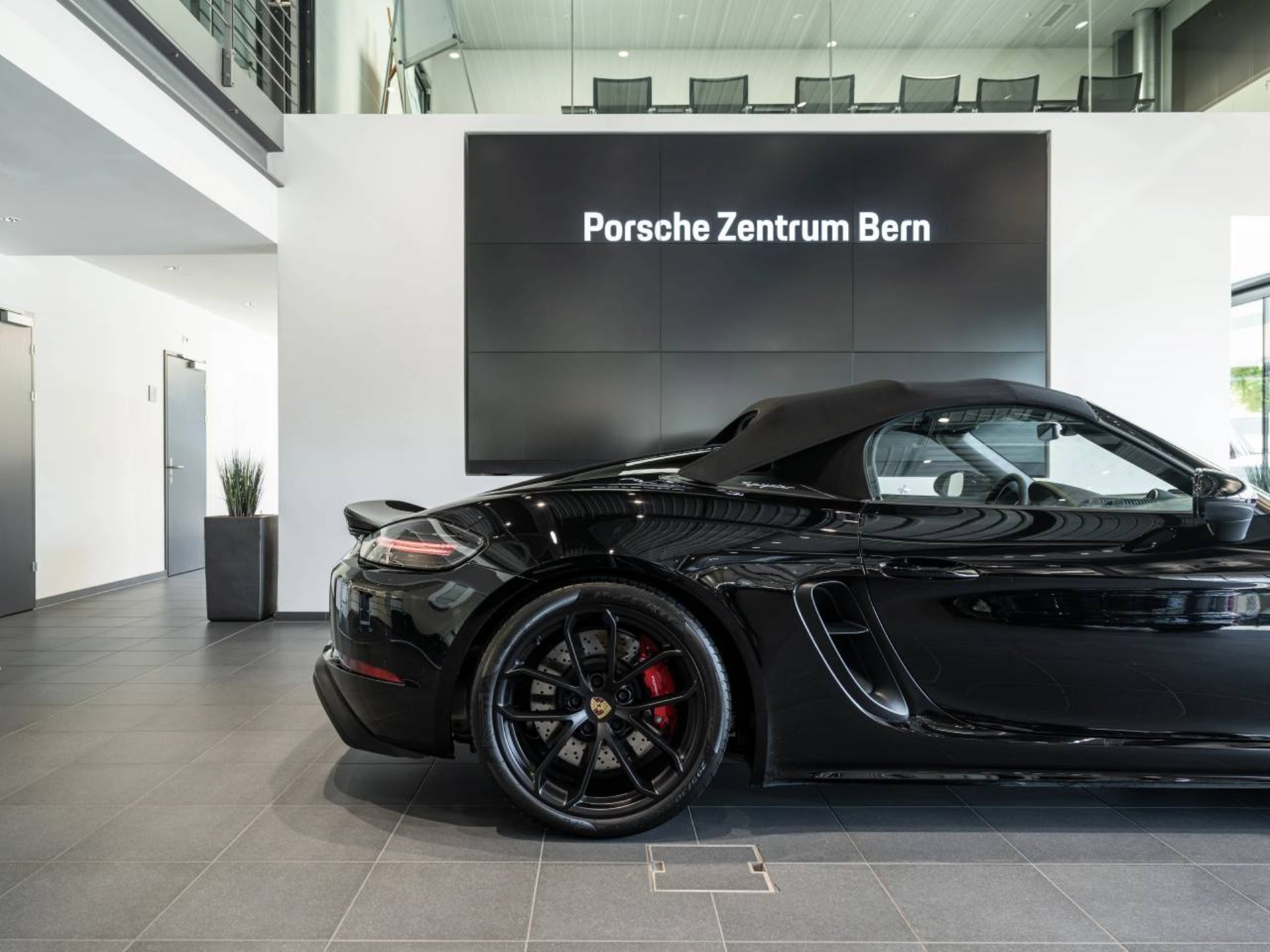PORSCHE 718 Spyder-image-19