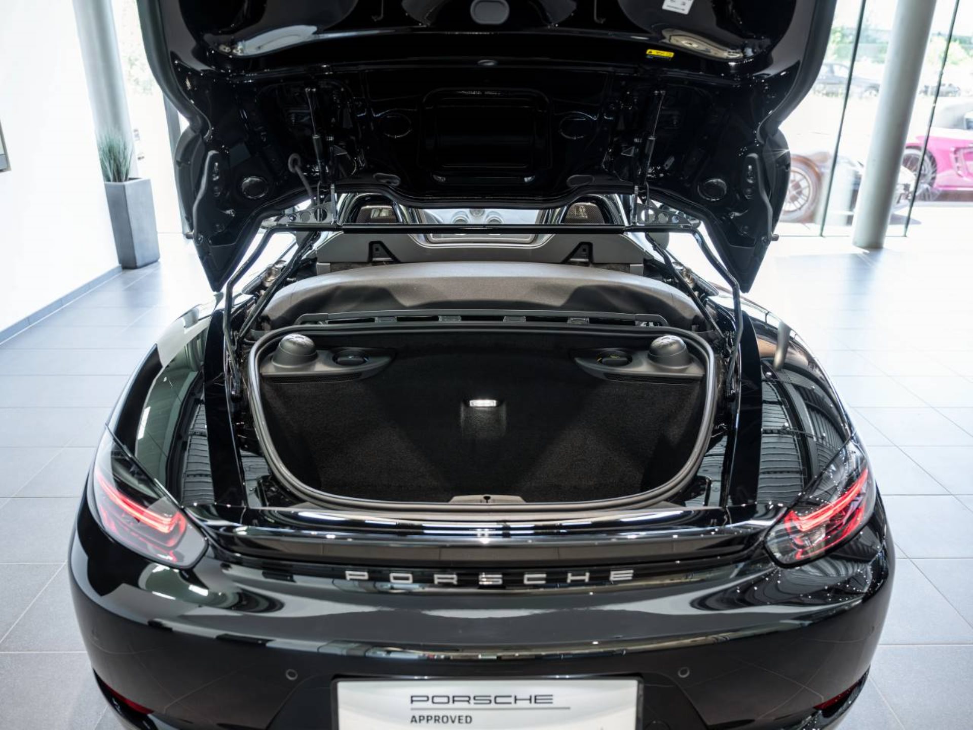 PORSCHE 718 Spyder-image-16