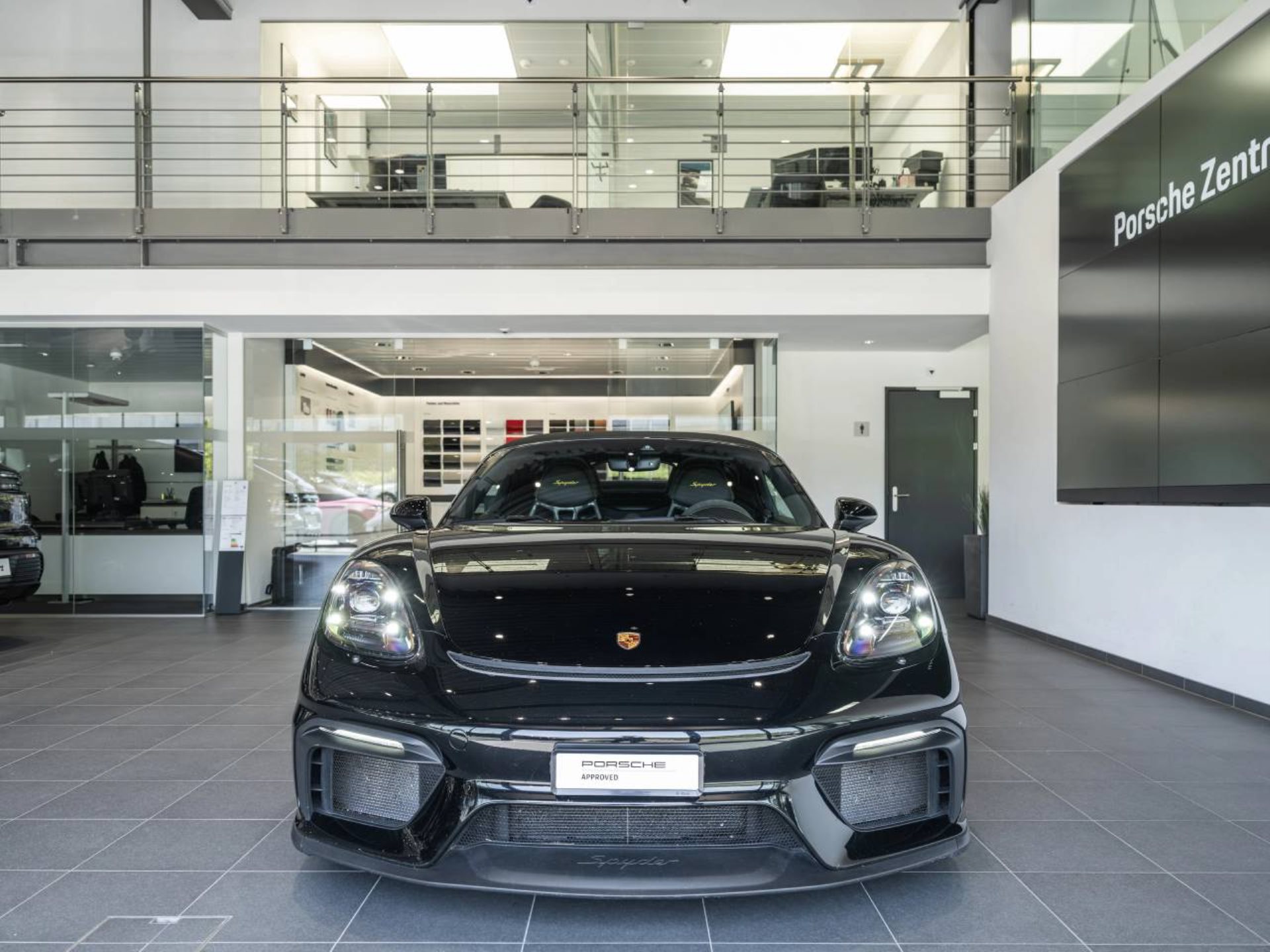 PORSCHE 718 Spyder-image-14