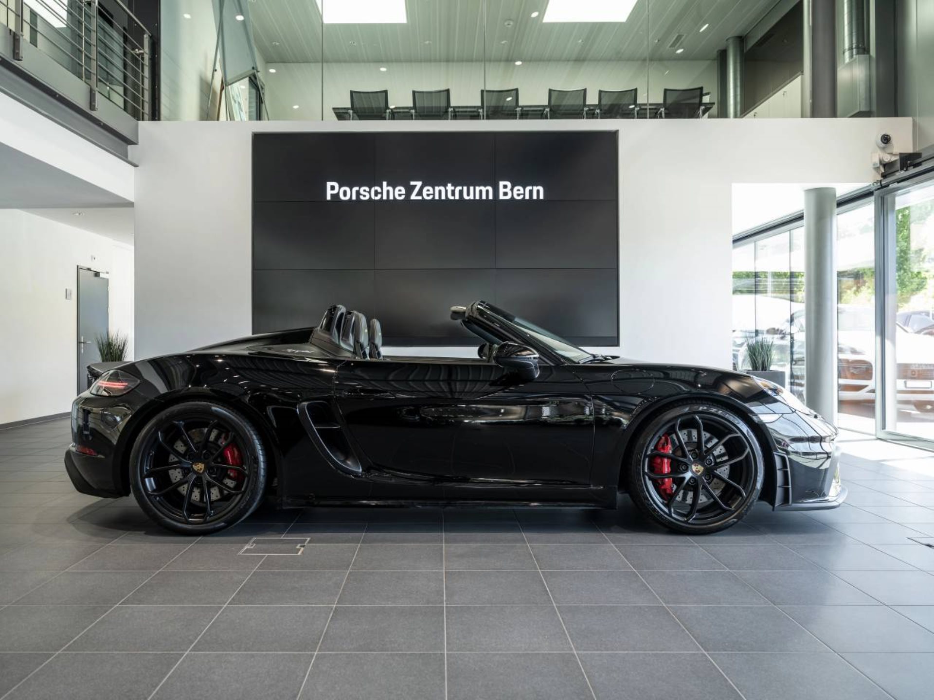PORSCHE 718 Spyder-image-1