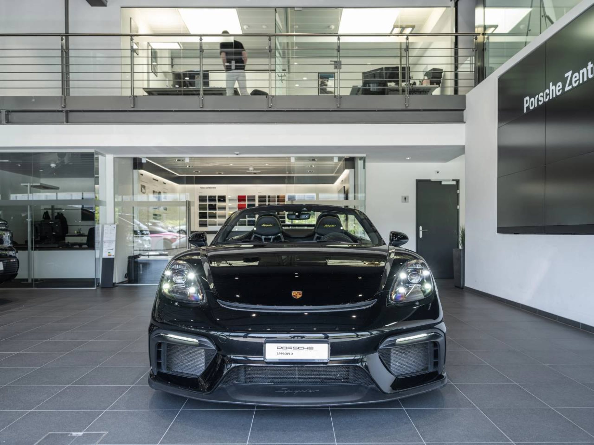 PORSCHE 718 Spyder-image-8