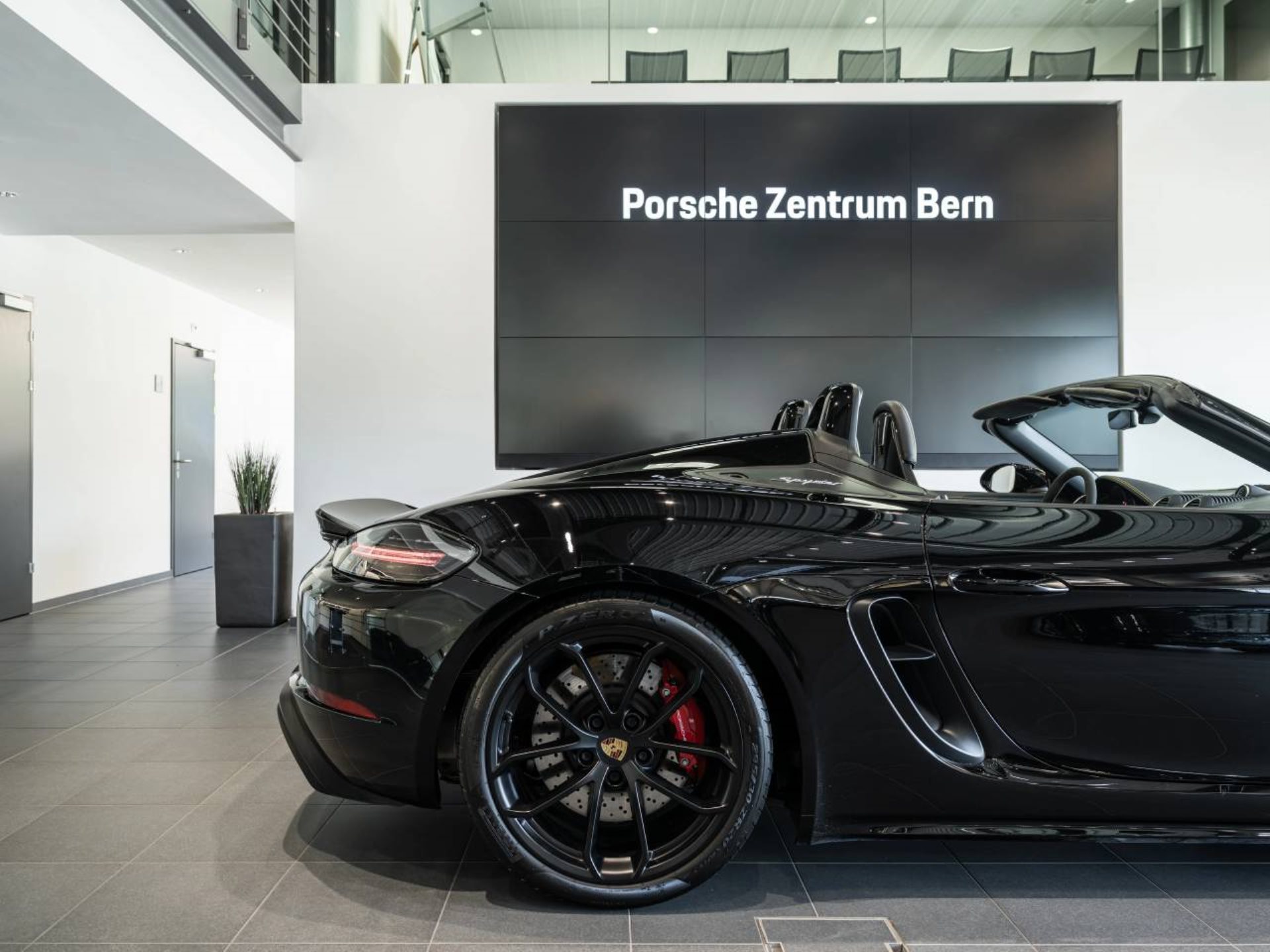 PORSCHE 718 Spyder-image-17