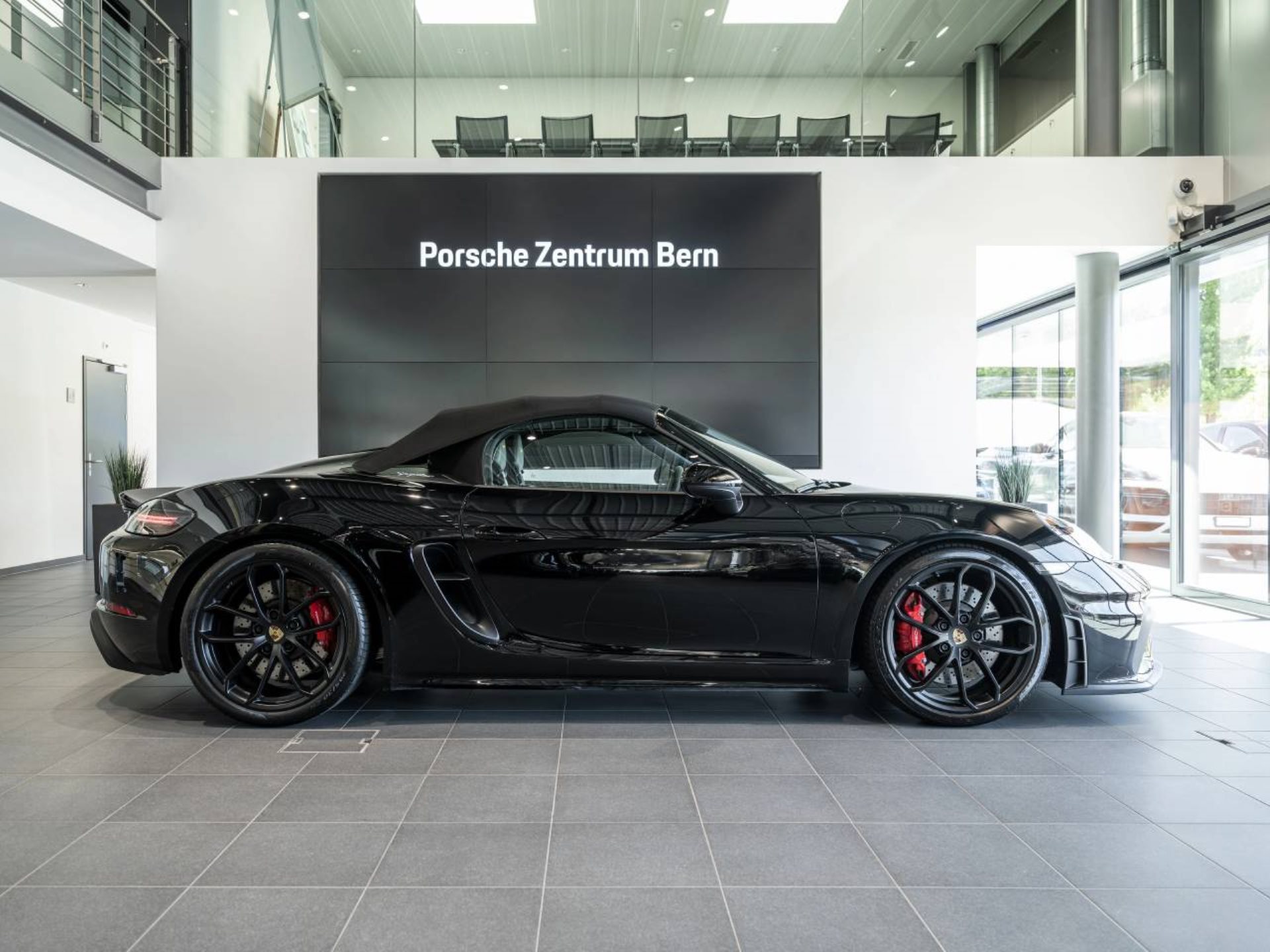 PORSCHE 718 Spyder-image-10