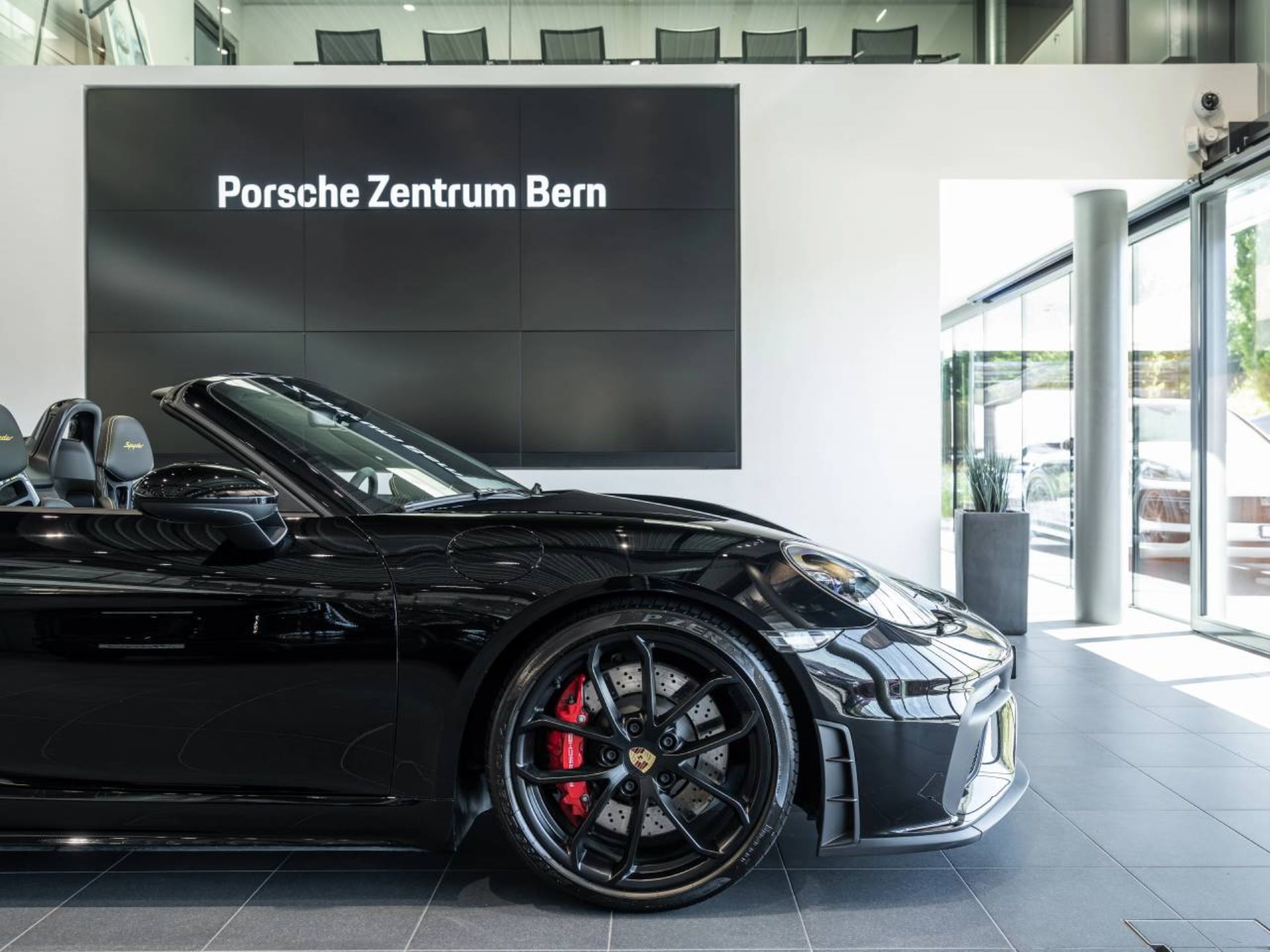 PORSCHE 718 Spyder-image-18