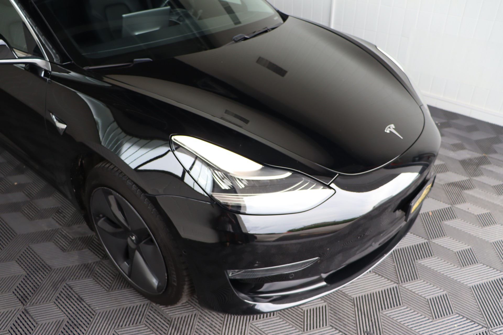 TESLA Model 3 Long Range Dual Motor AWD-image-2