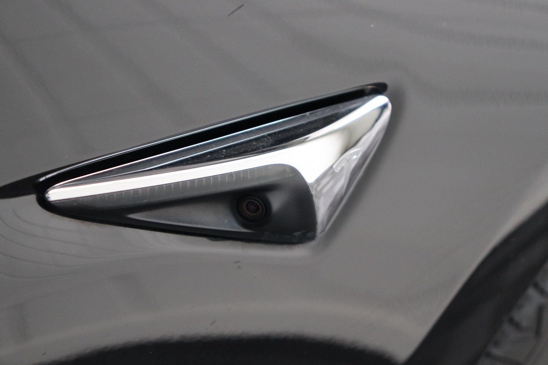 TESLA Model 3 Long Range Dual Motor AWD-image-3