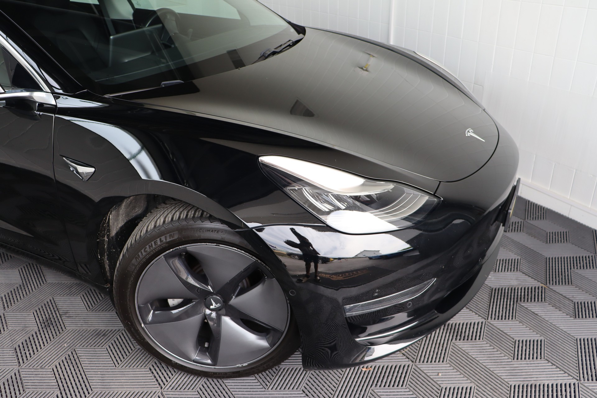TESLA Model 3 Long Range Dual Motor AWD-image-5