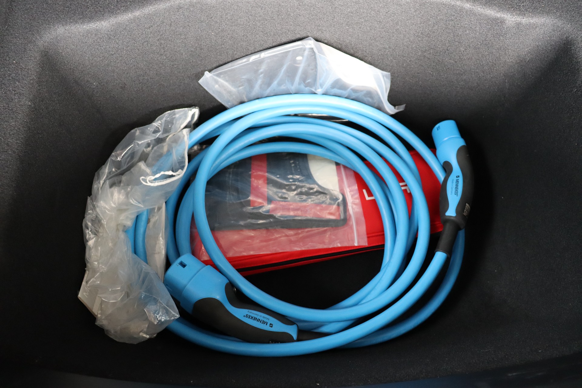 TESLA Model 3 Long Range Dual Motor AWD-image-11
