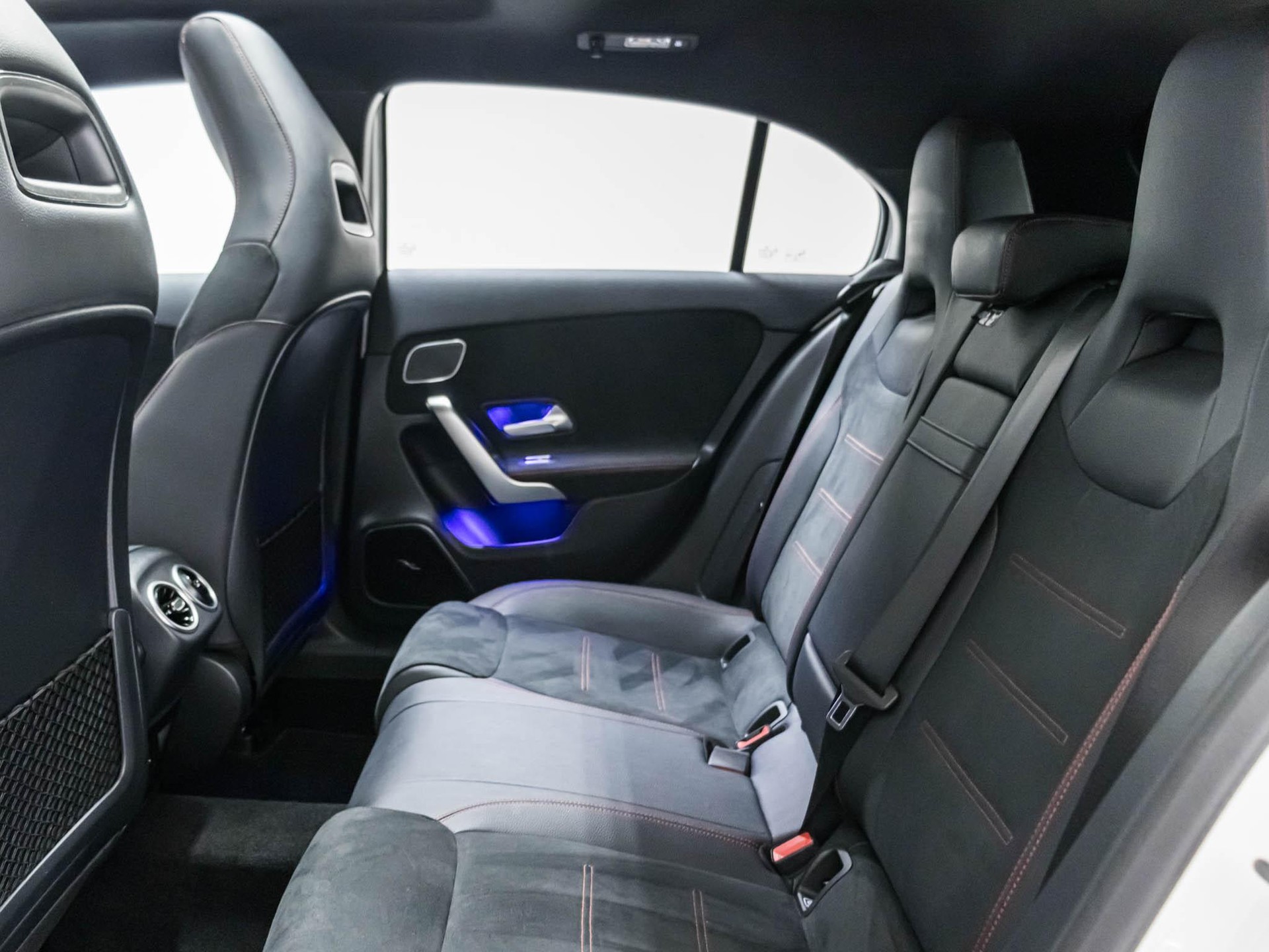 MERCEDES-BENZ A 250 4MATIC-image-7