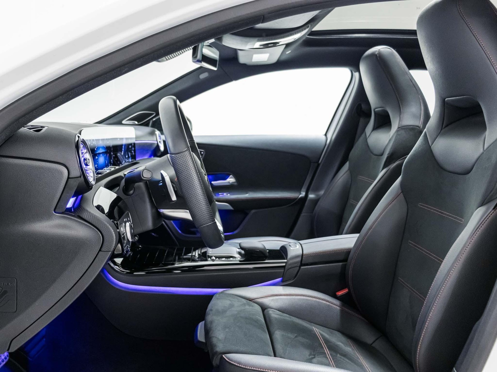 MERCEDES-BENZ A 250 4MATIC-image-6