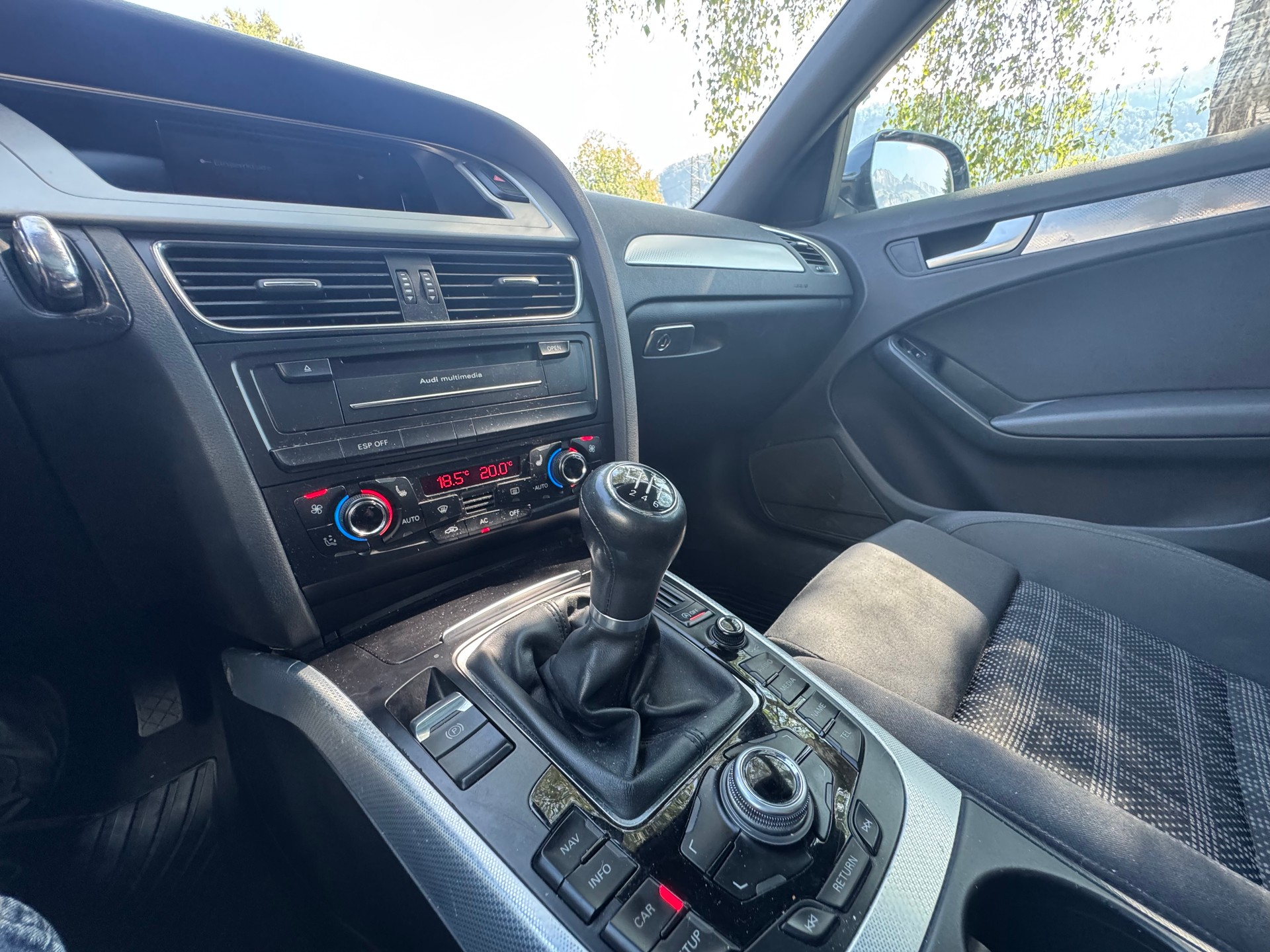 AUDI A4 Avant 2.0 TFSI-image-7